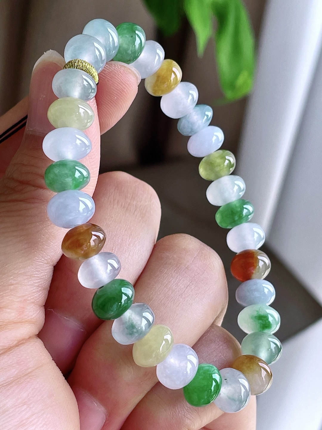 【珠子】冰多宝手串算盘珠珠子手串 【说明】缅甸 性比高 【尺寸】8.6-5mm 【重量】23.7克