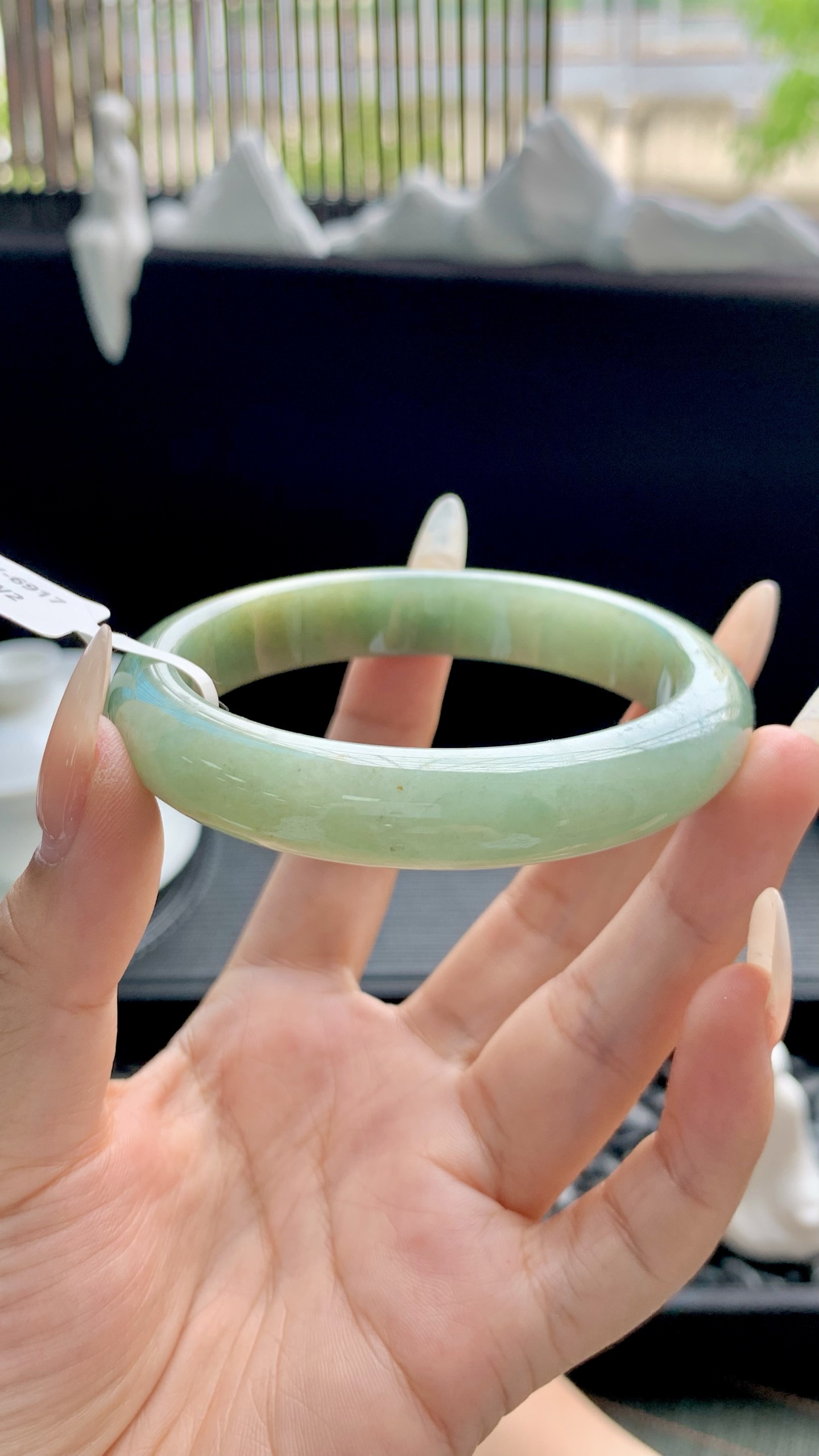 黄加绿正圈手镯成品 HY-6917 尺寸：57-12-8