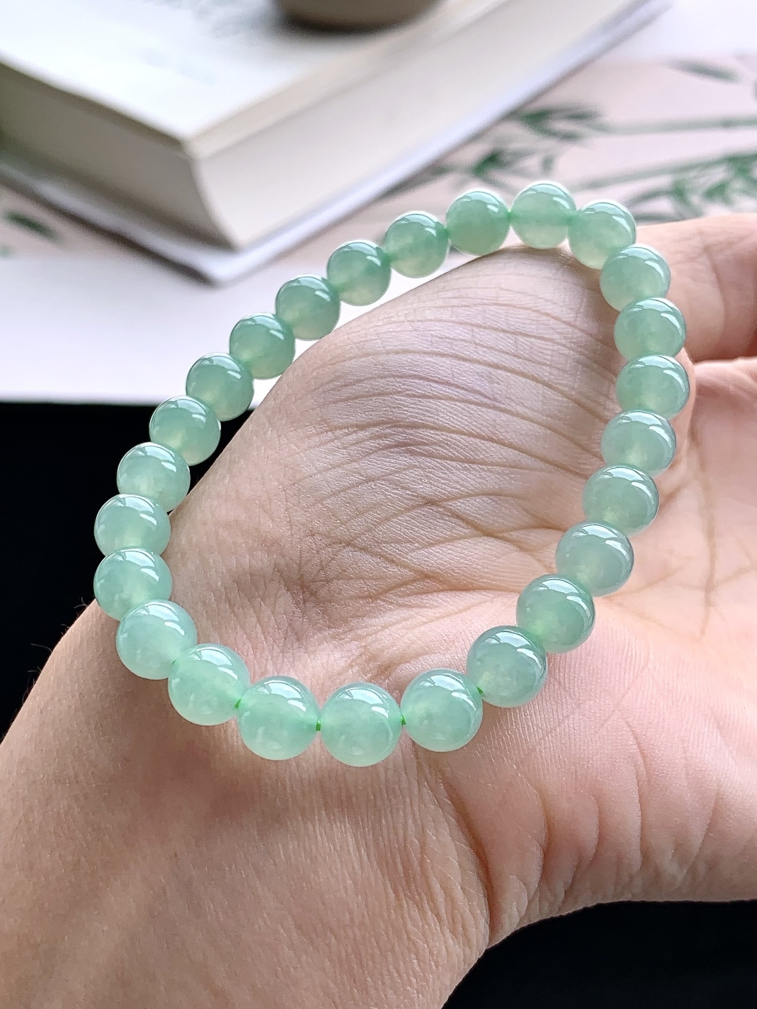 【珠子】️冰果绿手串圆珠子手串 【说明】缅甸 性比高 【尺寸】7.5mm 【重量】18.3克