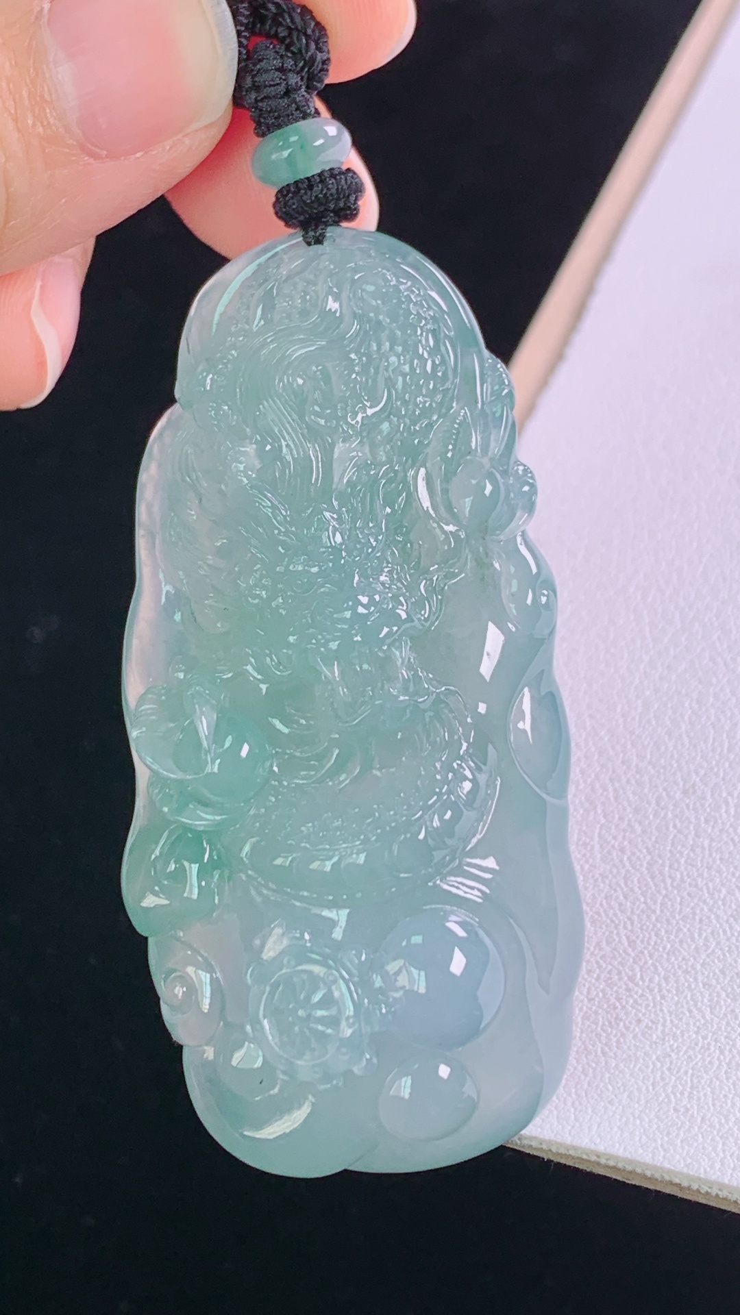 冰蓝龙/凤，种色兼备，雕工精湛，霸气，无裂，尺寸:62.0-29.7-16.5mm 21