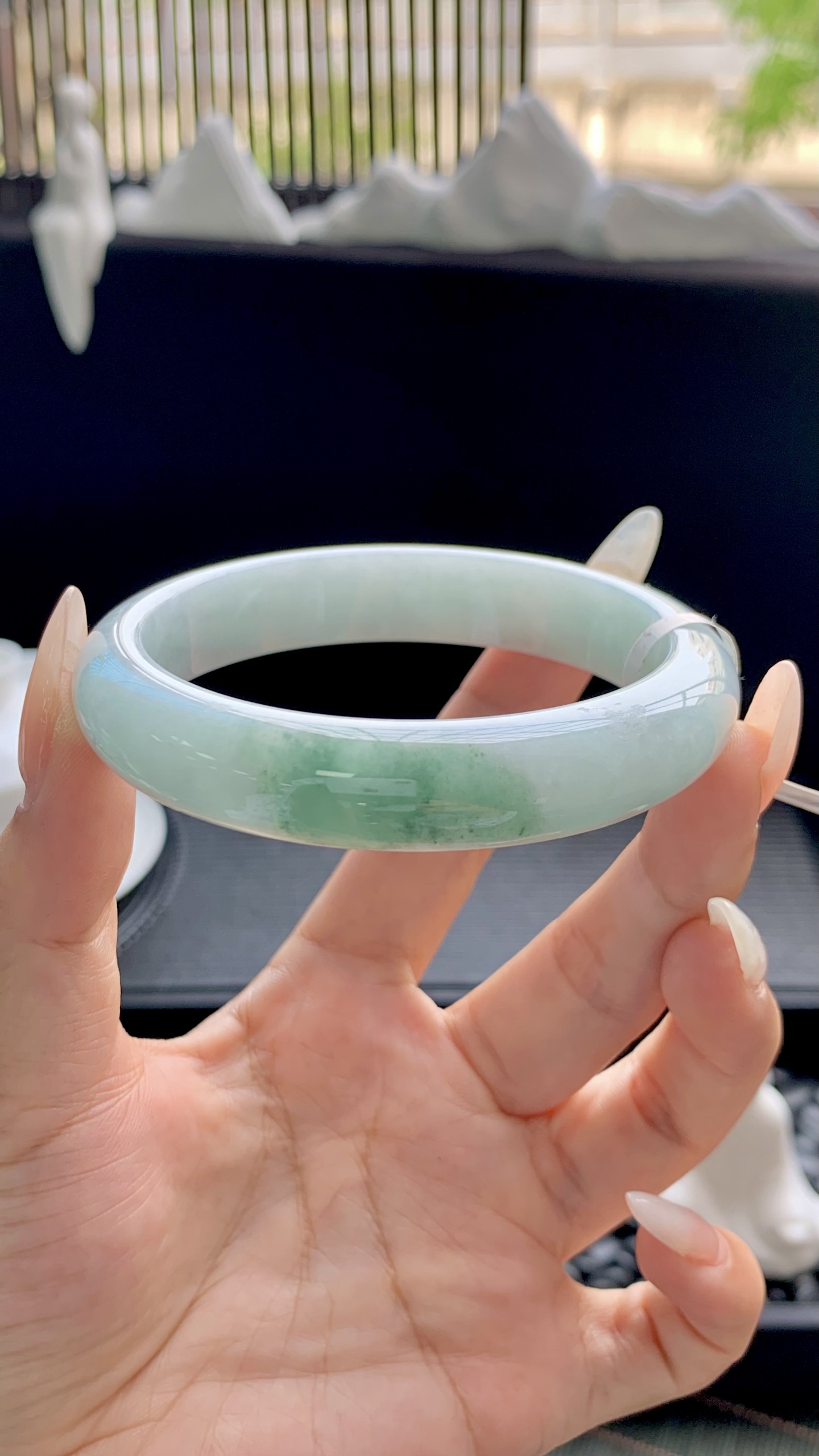 半山水飘花正圈手镯成品 HYC-780 尺寸：57.5-13.5-8
