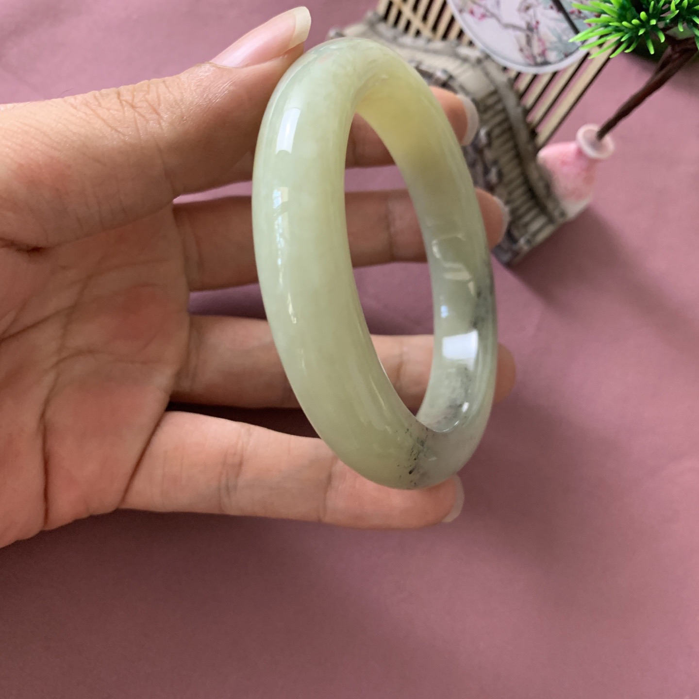 和田玉60圈且末糖料手镯！精品楼兰三色手镯，圈口60玉质细腻油润 底色纯净 无裂 脂粉好，品质高。