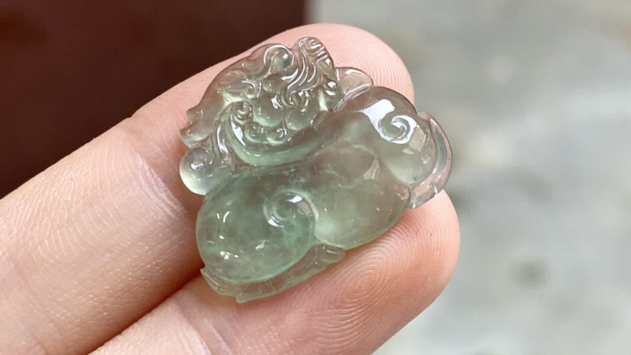 ️ 玻璃绿钢麒麟 21.3*17.8*3.6