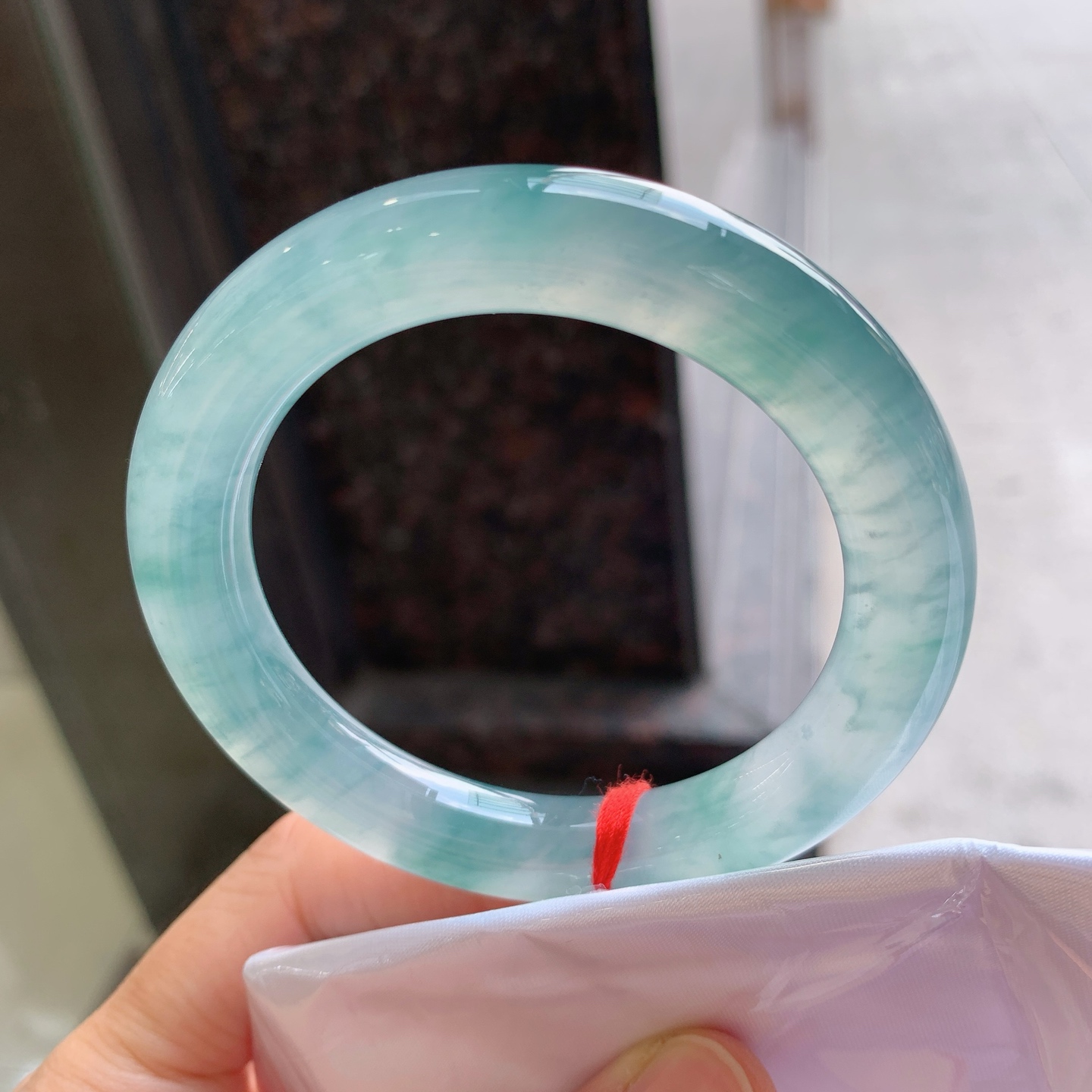 圆条冰蓝水飘花 无裂 尺寸：53.8/10.6 起荧光