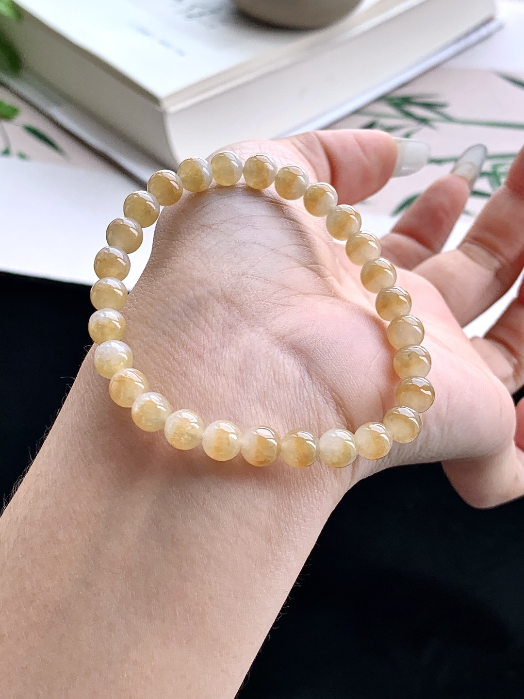 【珠子】️冰黄翡手链圆珠子手链 【说明】缅甸 性比高 【尺寸】6.6mm 【重量】13.7克