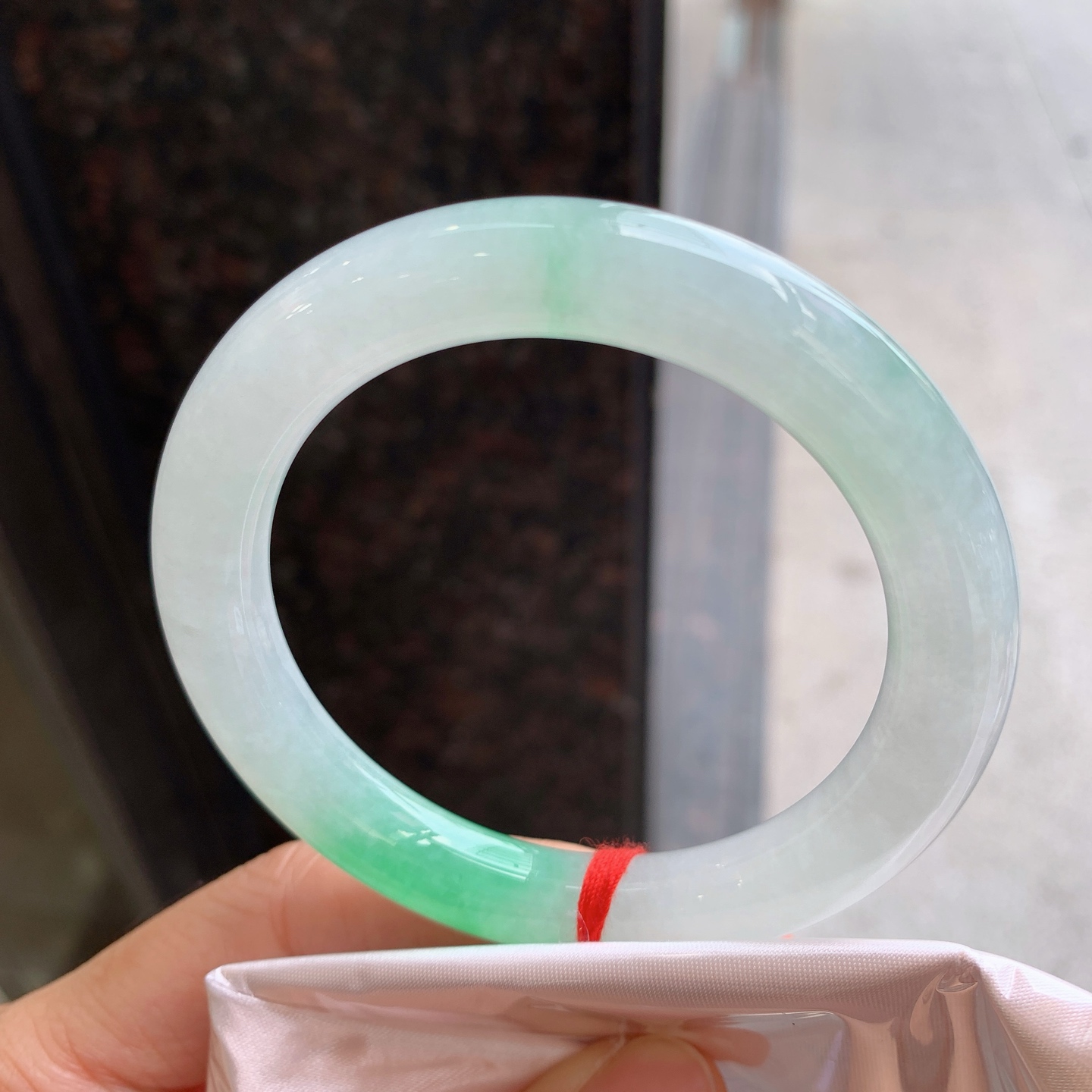 圆条飘绿 微细纹 尺寸：55/9.9 清爽