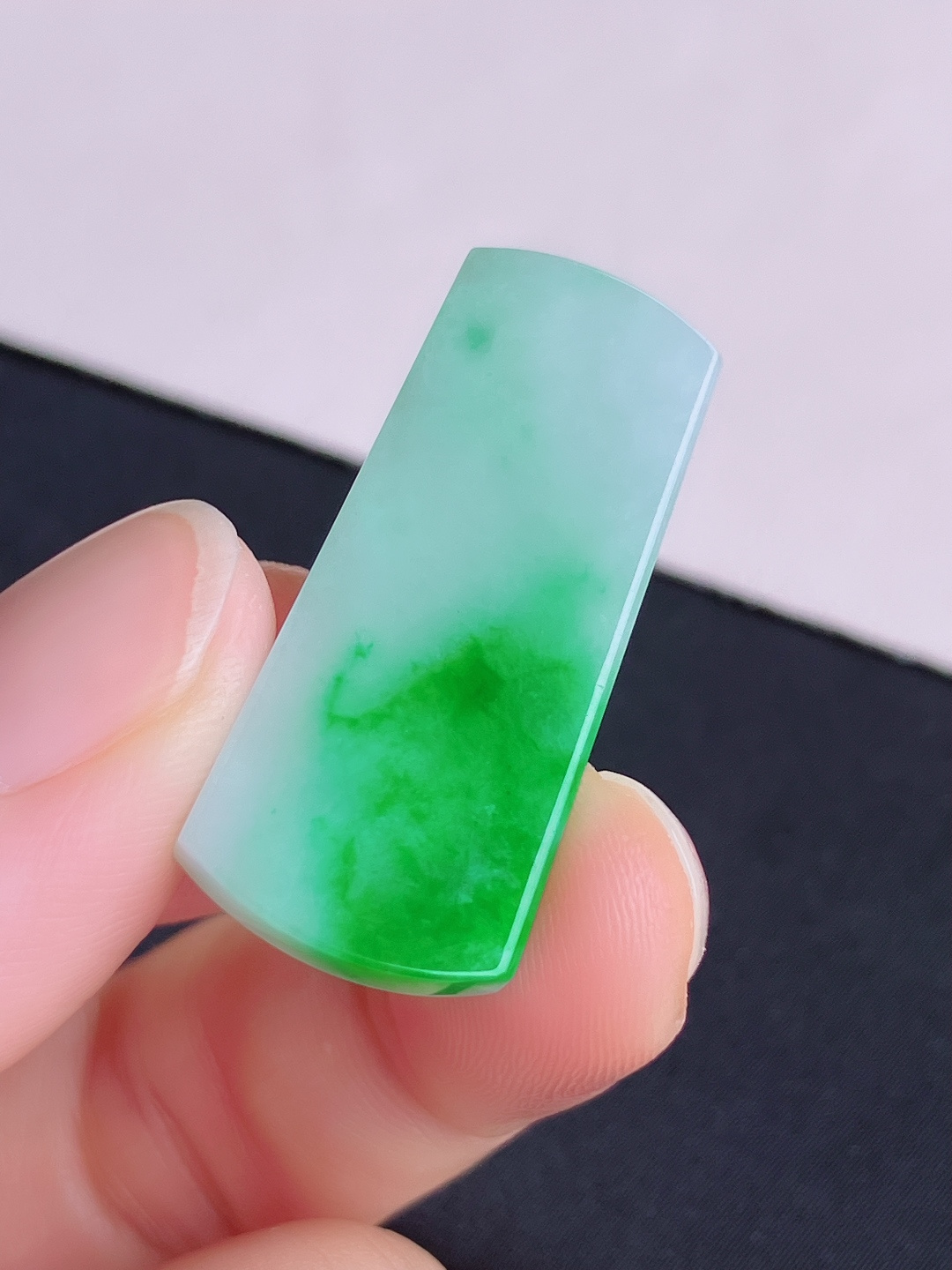 ️翠绿平安牌，简约时尚，尺寸33.3/15/4.3/自然光实拍