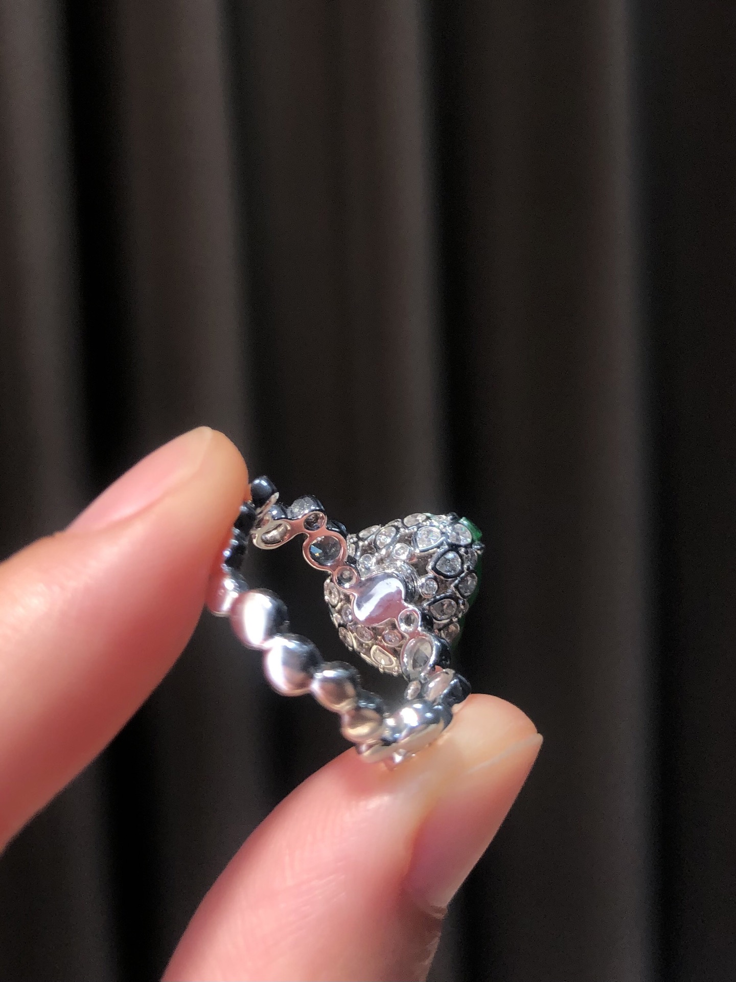 ️ 18k【金镶嵌冰绿葫芦戒指】 尺寸：13.6×11.9×8.2 裸石13.6×11.9 玉润千年，韵藏指间