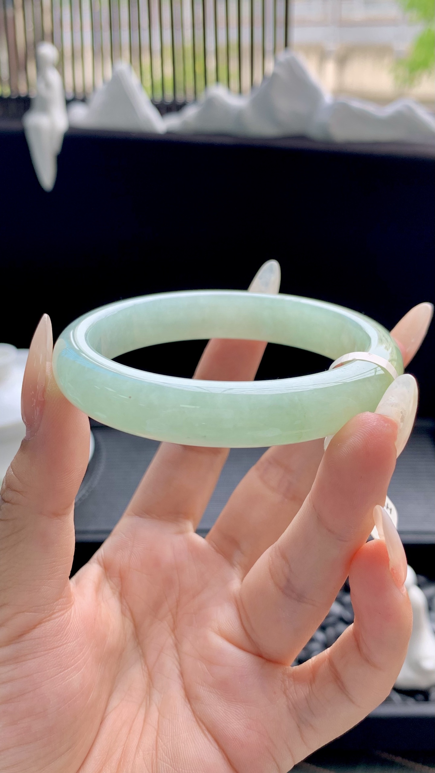 果绿洒金正圈手镯成品 HYY-9252 尺寸：55-11-8