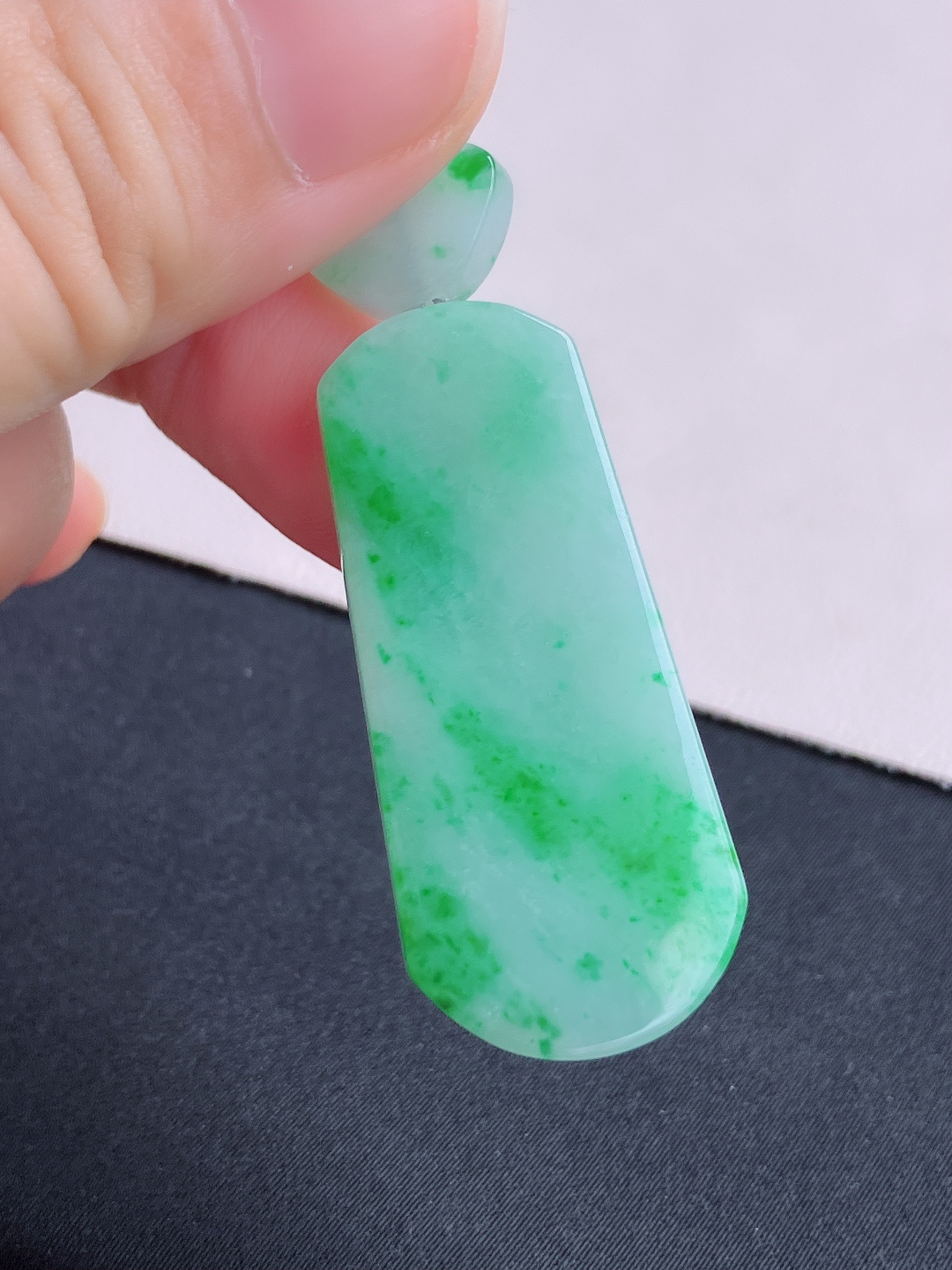 ️翠绿平安牌，简约时尚，尺寸42/18.8/6/自然光实拍