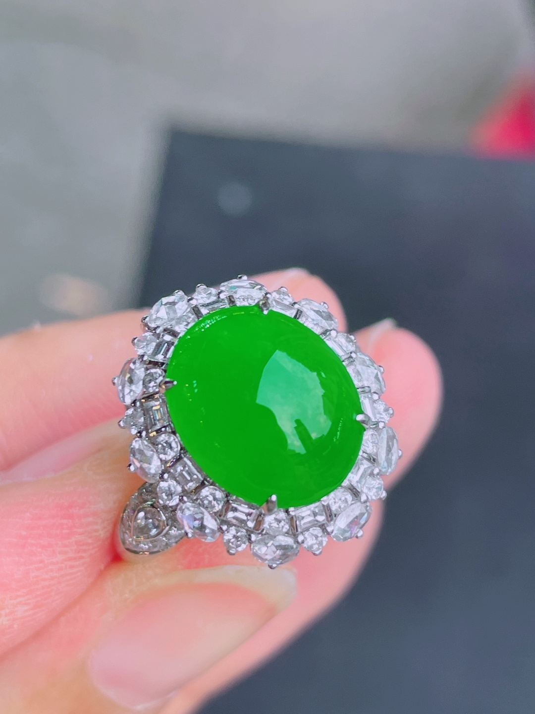 ️高冰绿蛋面戒指 晶莹剔透，新颖时尚，无裂，13-10.5-5