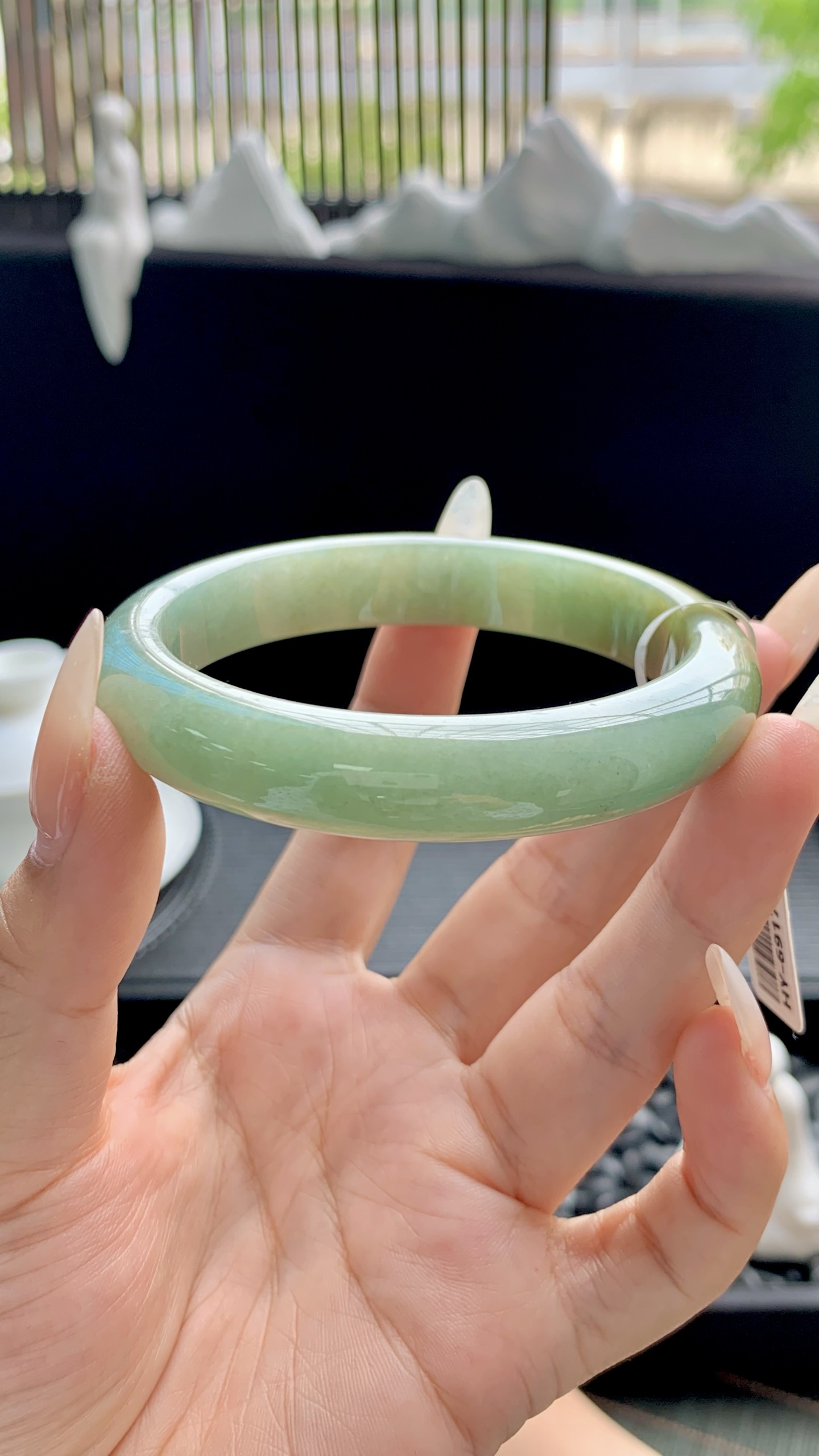 黄加绿正圈手镯成品 HY-6917 尺寸：57-12-8