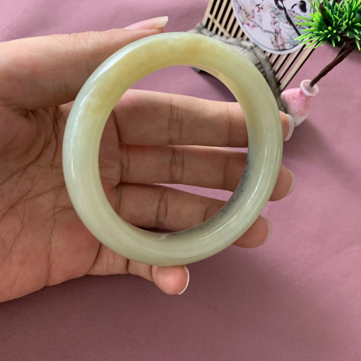 和田玉60圈且末糖料手镯！精品楼兰三色手镯，圈口60玉质细腻油润 底色纯净 无裂 脂粉好，品质高。