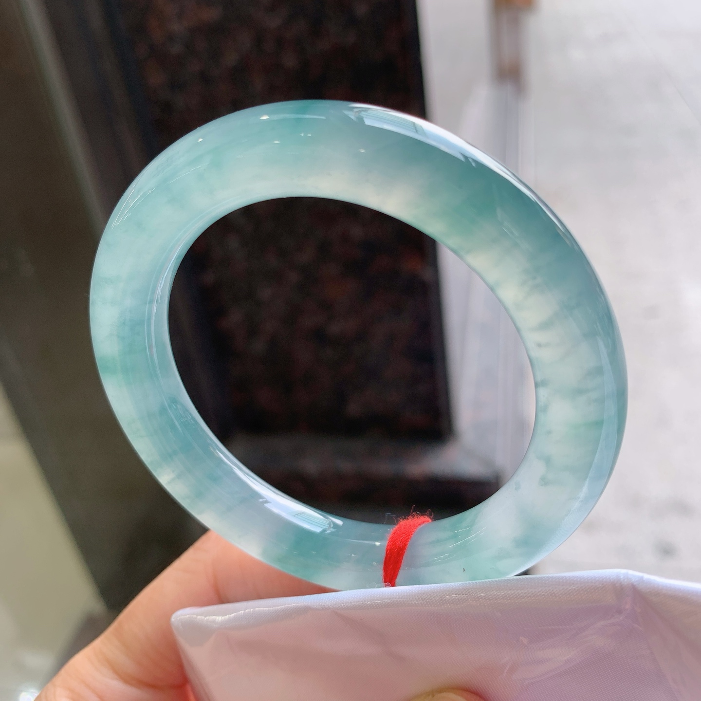 圆条冰蓝水飘花 无裂 尺寸：53.8/10.6 起荧光