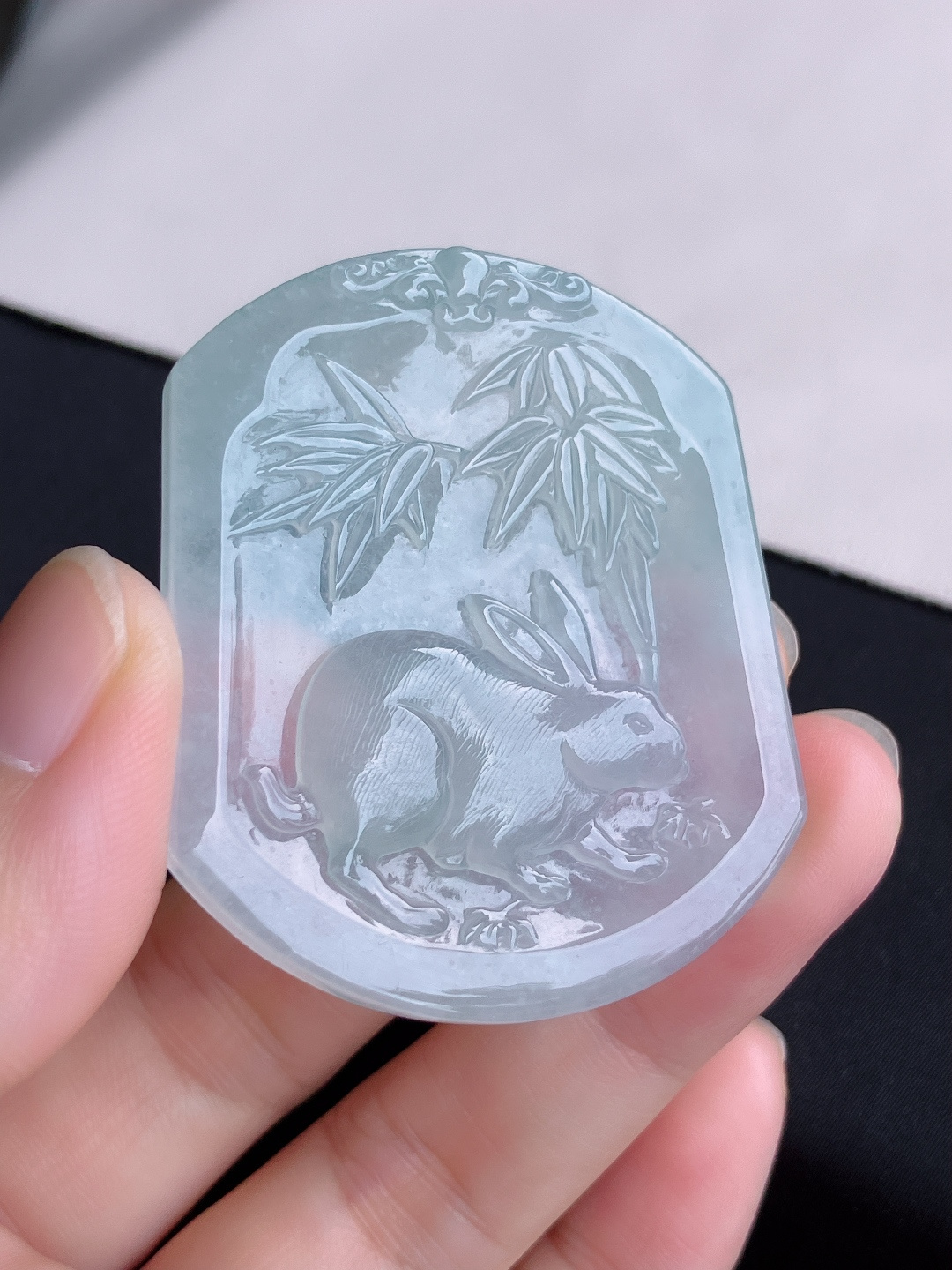 ️，冰透生肖兔牌，晶莹剔透，尺寸51/43.3/5.6/自然光实拍