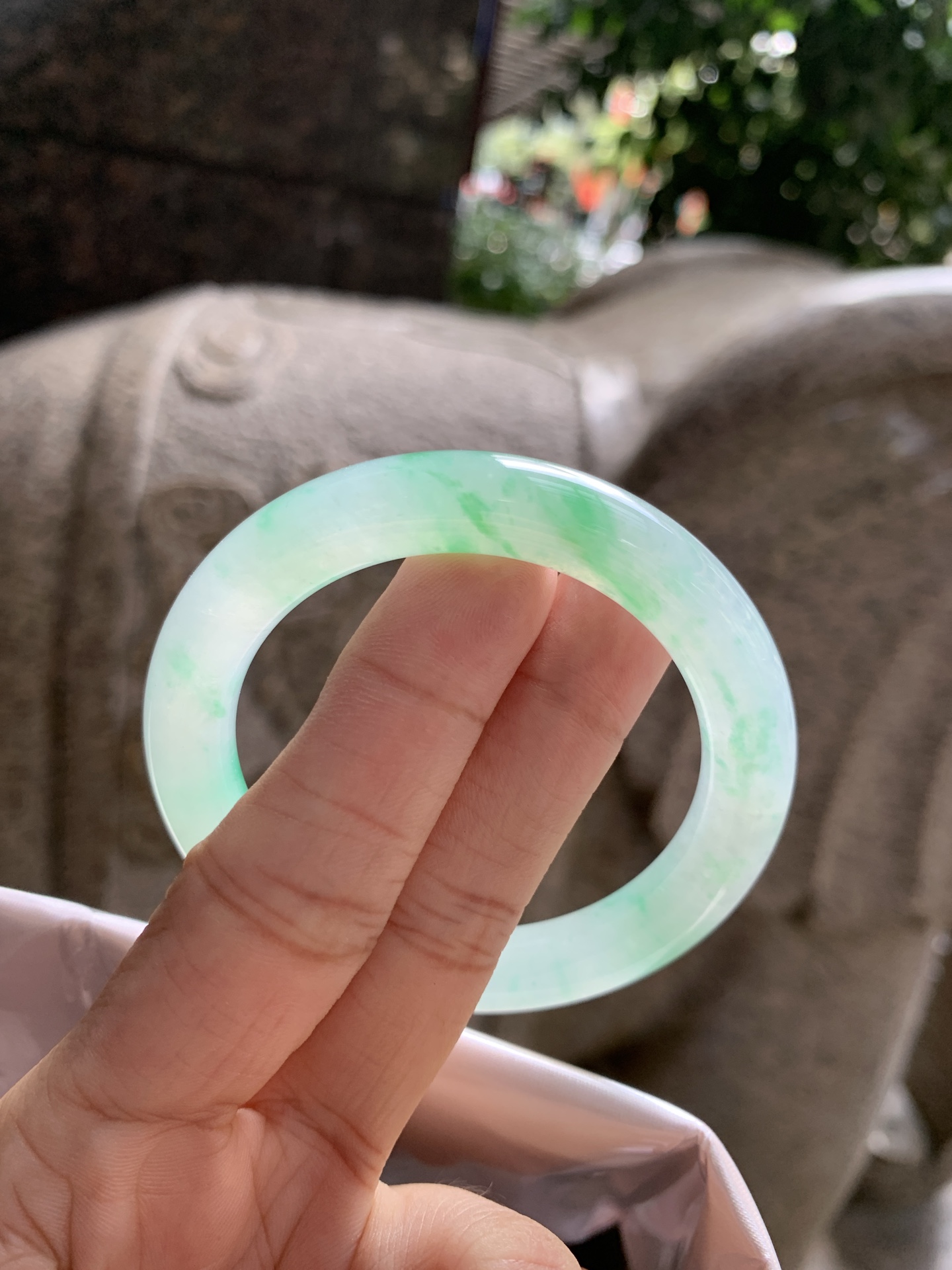 阳绿圆条 50.4-9.1-9.1 0923-N1667-2 打灯细纹，表皮微扣