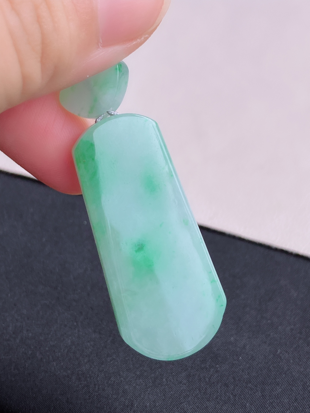 ️翠绿平安牌，简约时尚，尺寸42/18.8/6/自然光实拍