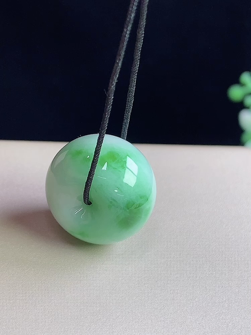 飘绿路路通，无裂，尺寸16.2-11.8mm，j23yja