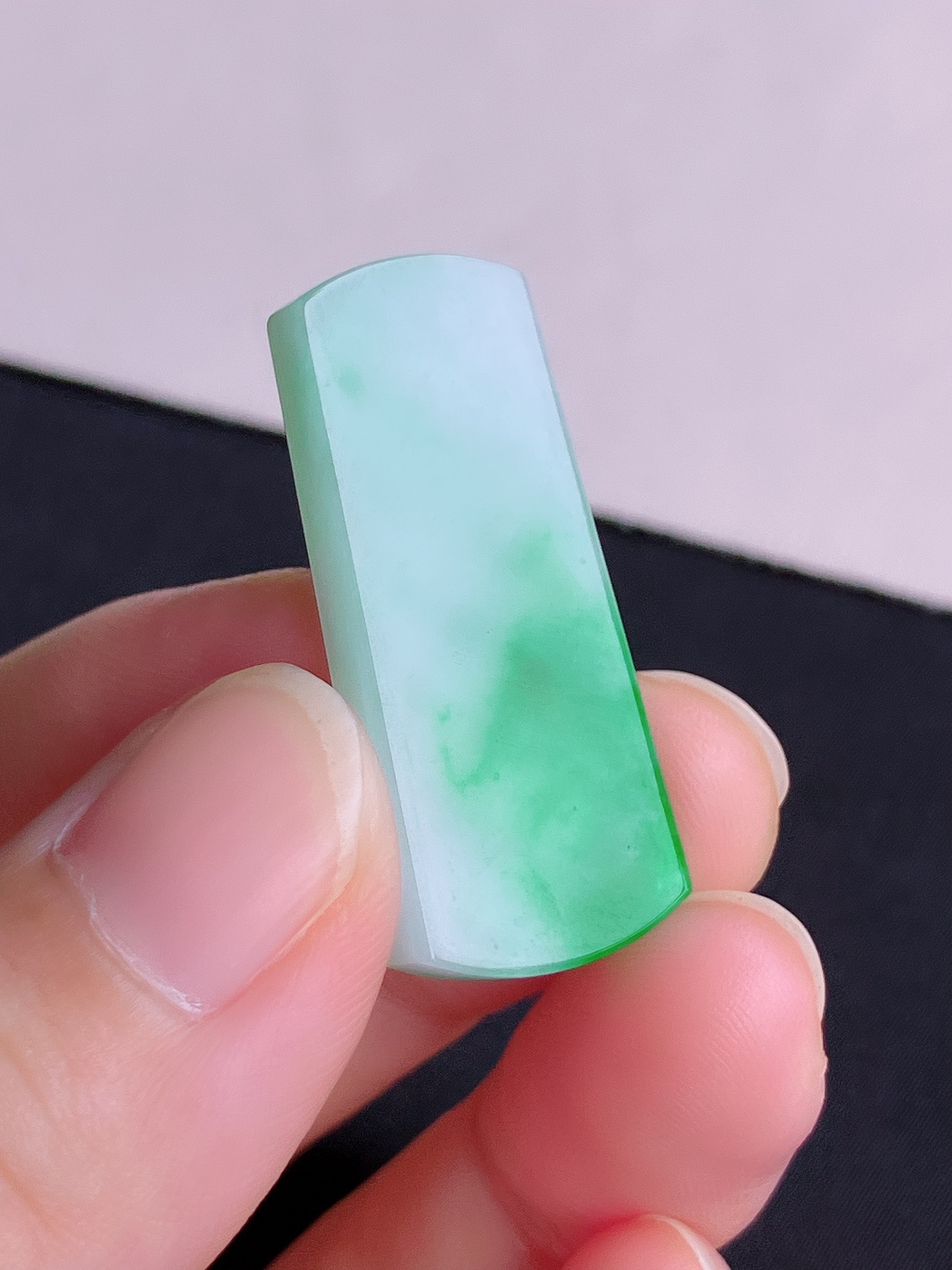 ️翠绿平安牌，简约时尚，尺寸33.3/15/4.3/自然光实拍