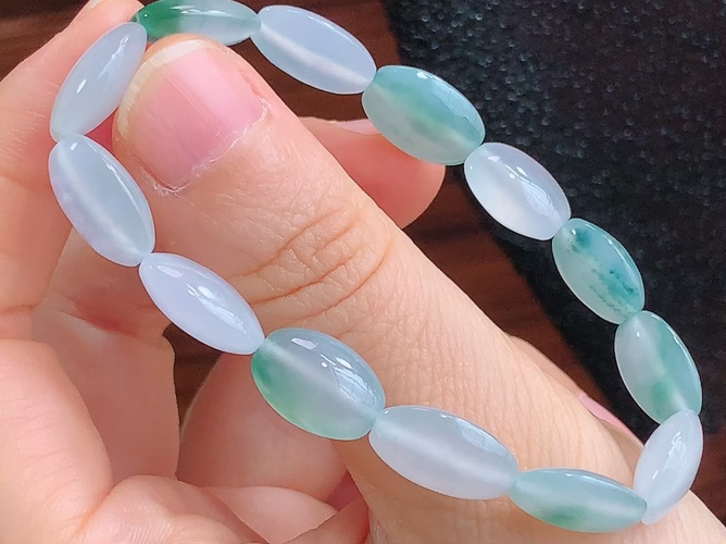 ️ 飘花手串，尺寸取一11.5-9.0-5.5mm，包A附证书