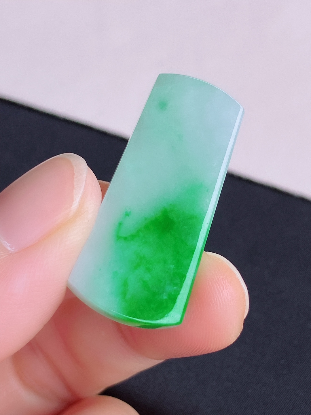 ️翠绿平安牌，简约时尚，尺寸33.3/15/4.3/自然光实拍
