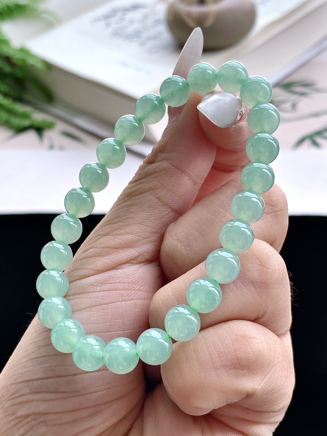 【珠子】️冰果绿手串圆珠子手串 【说明】缅甸 性比高 【尺寸】7.5mm 【重量】18.3克