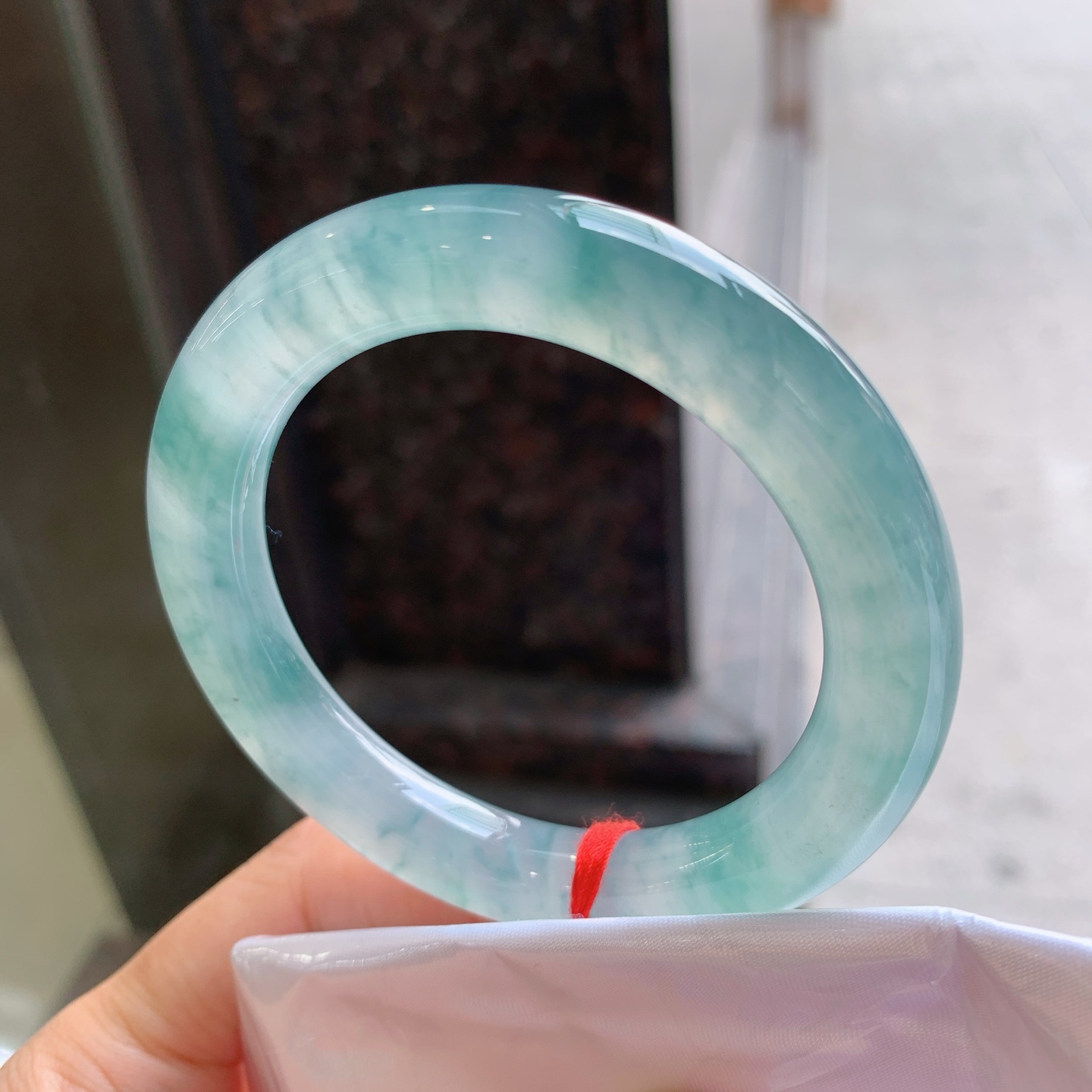 圆条冰蓝水飘花 无裂 尺寸：53.8/10.6 起荧光