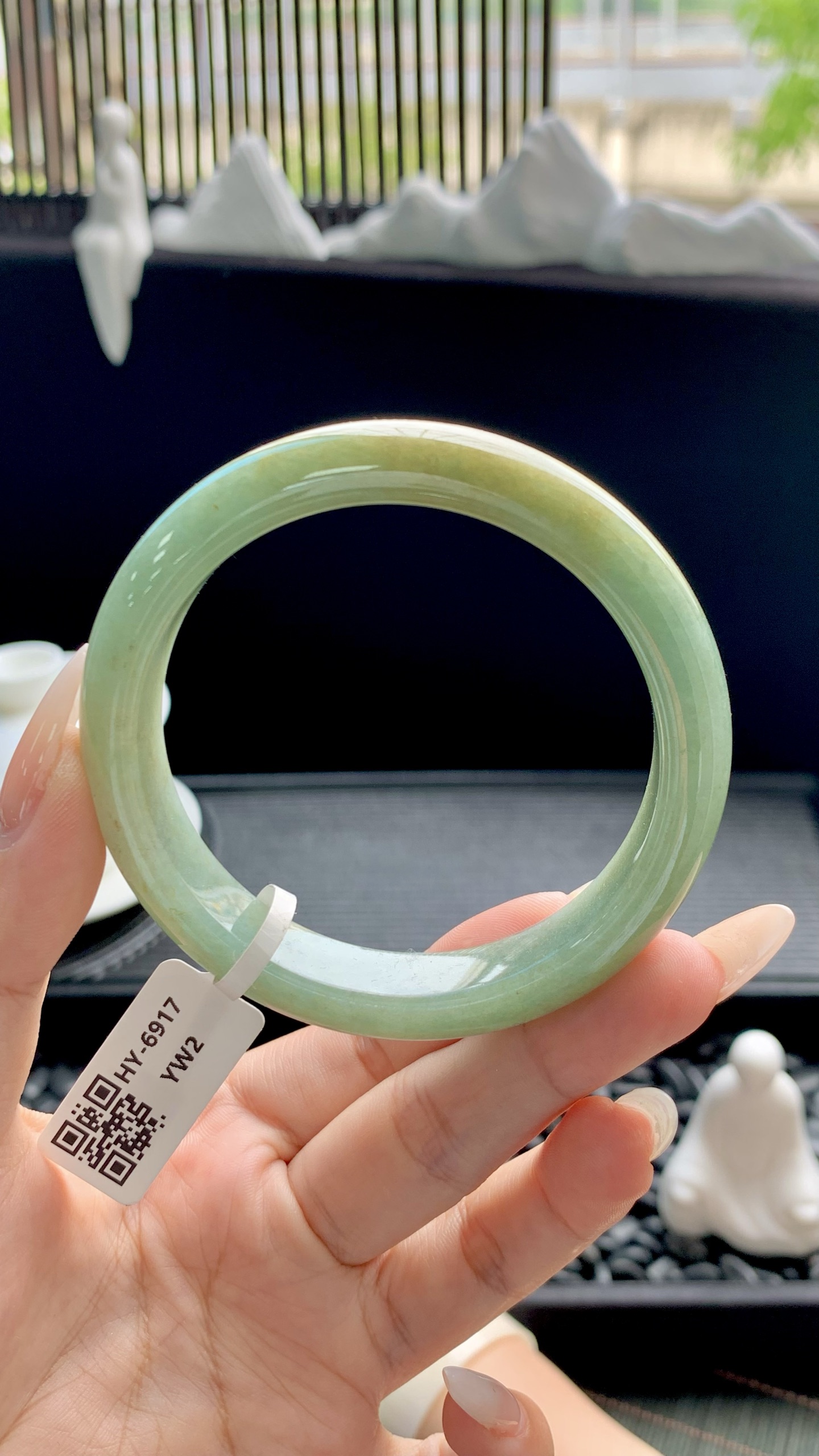 黄加绿正圈手镯成品 HY-6917 尺寸：57-12-8