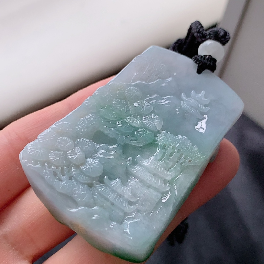 ️ 冰飘绿山水牌挂件 底子细腻水润，品相喜悦，佩戴精致气质 货号22721，54.4-36.4-13.7