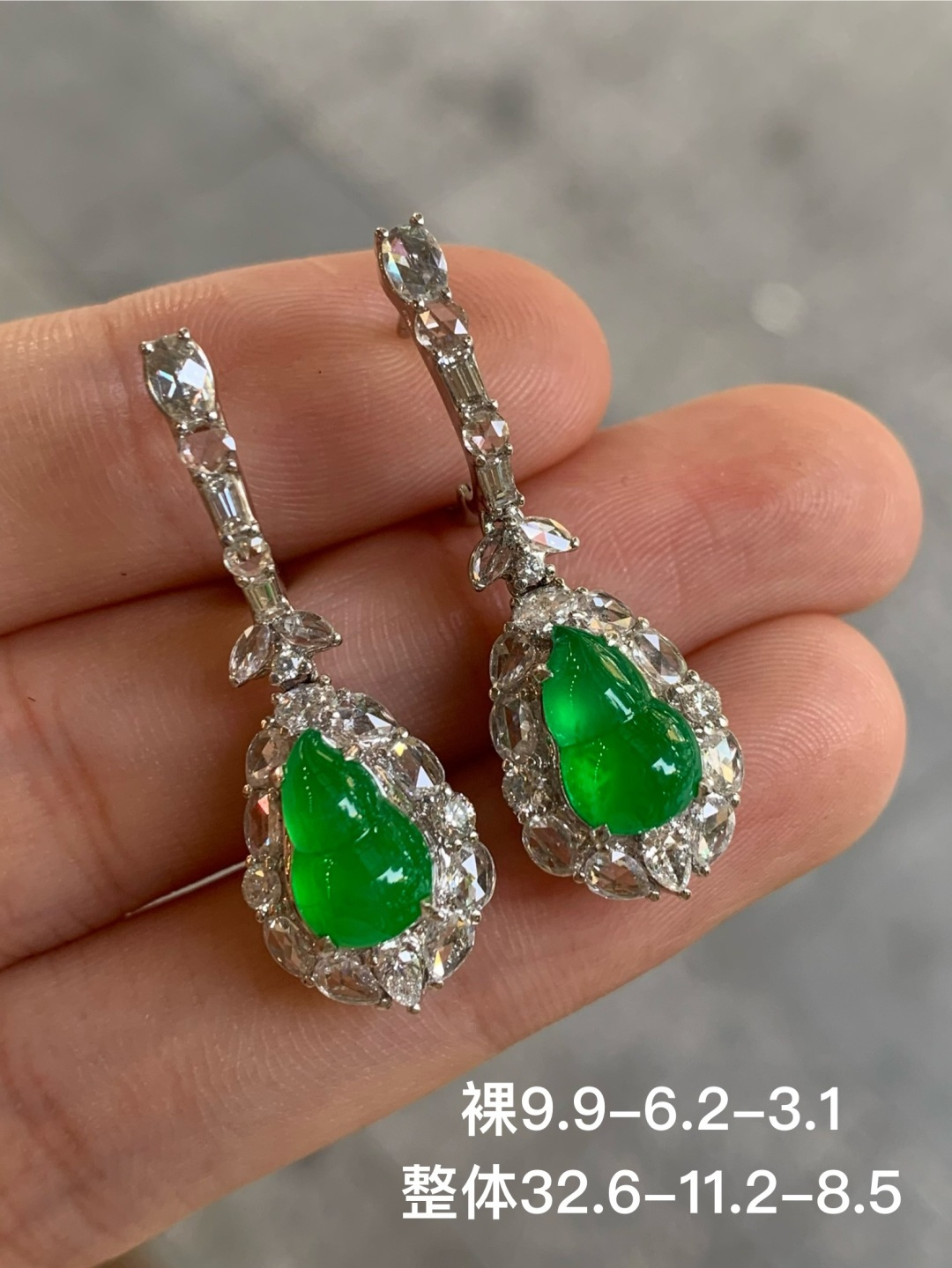 ️阳绿葫芦耳坠，无裂 18k金镶嵌，9.9-6.2-3.1