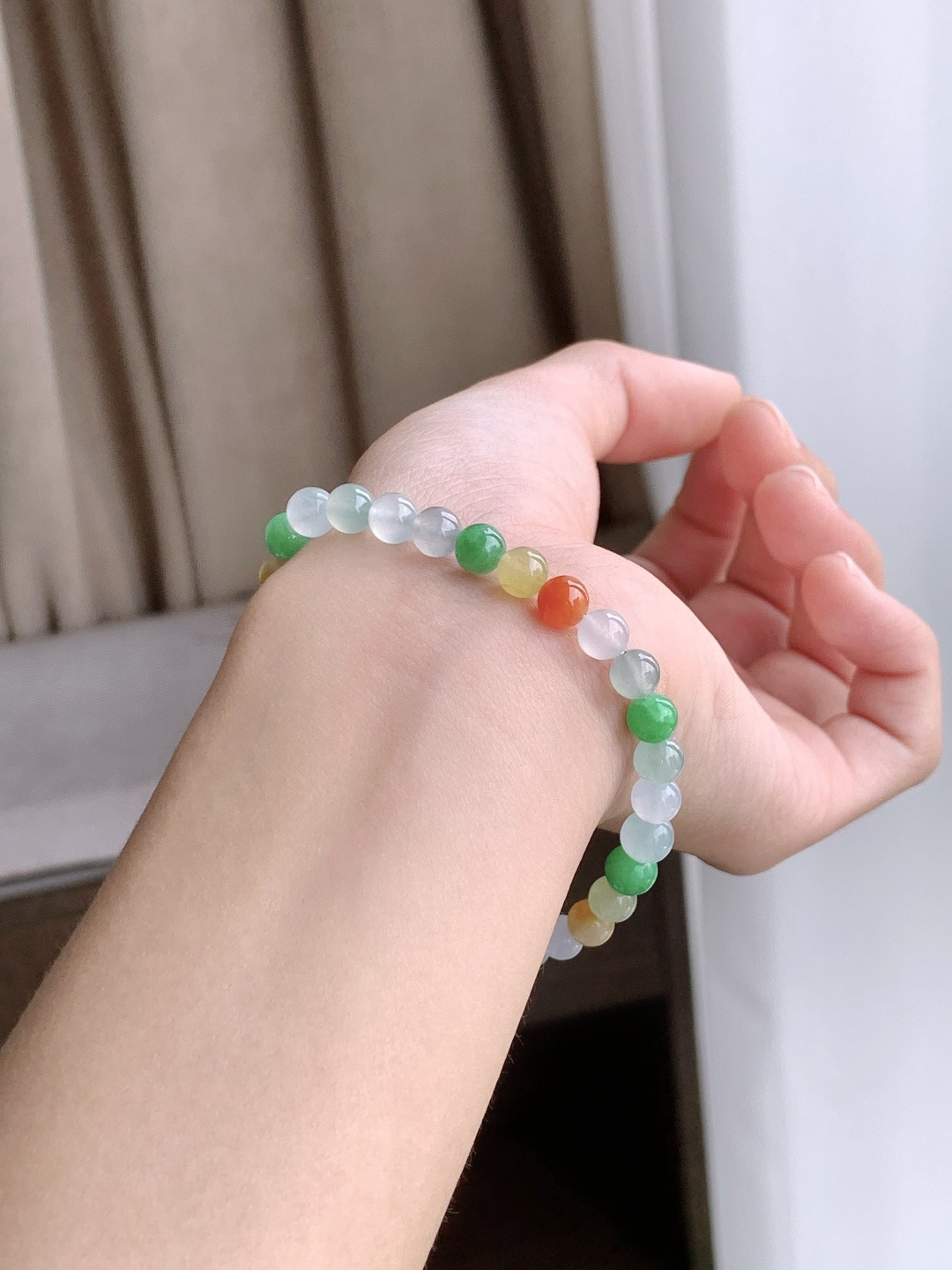 【珠子】冰多宝手串圆珠子手串 【说明】缅甸 性比高 【尺寸】5.9mm 【重量】11.8克
