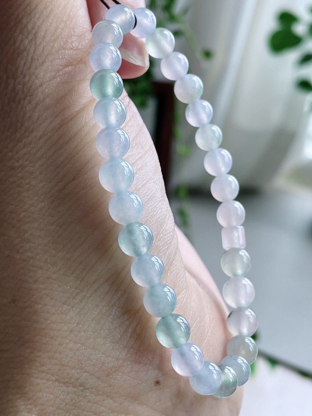 【珠子】冰种飘花手链圆珠珠子手链 【说明】缅甸 性比高 【尺寸】6.1mm 【重量】10.8克