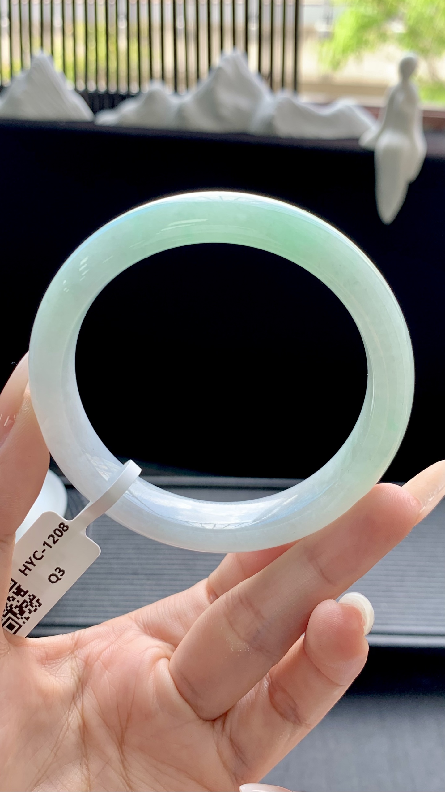 飘绿正圈手镯成品 HYC-1208 尺寸：58-12-8