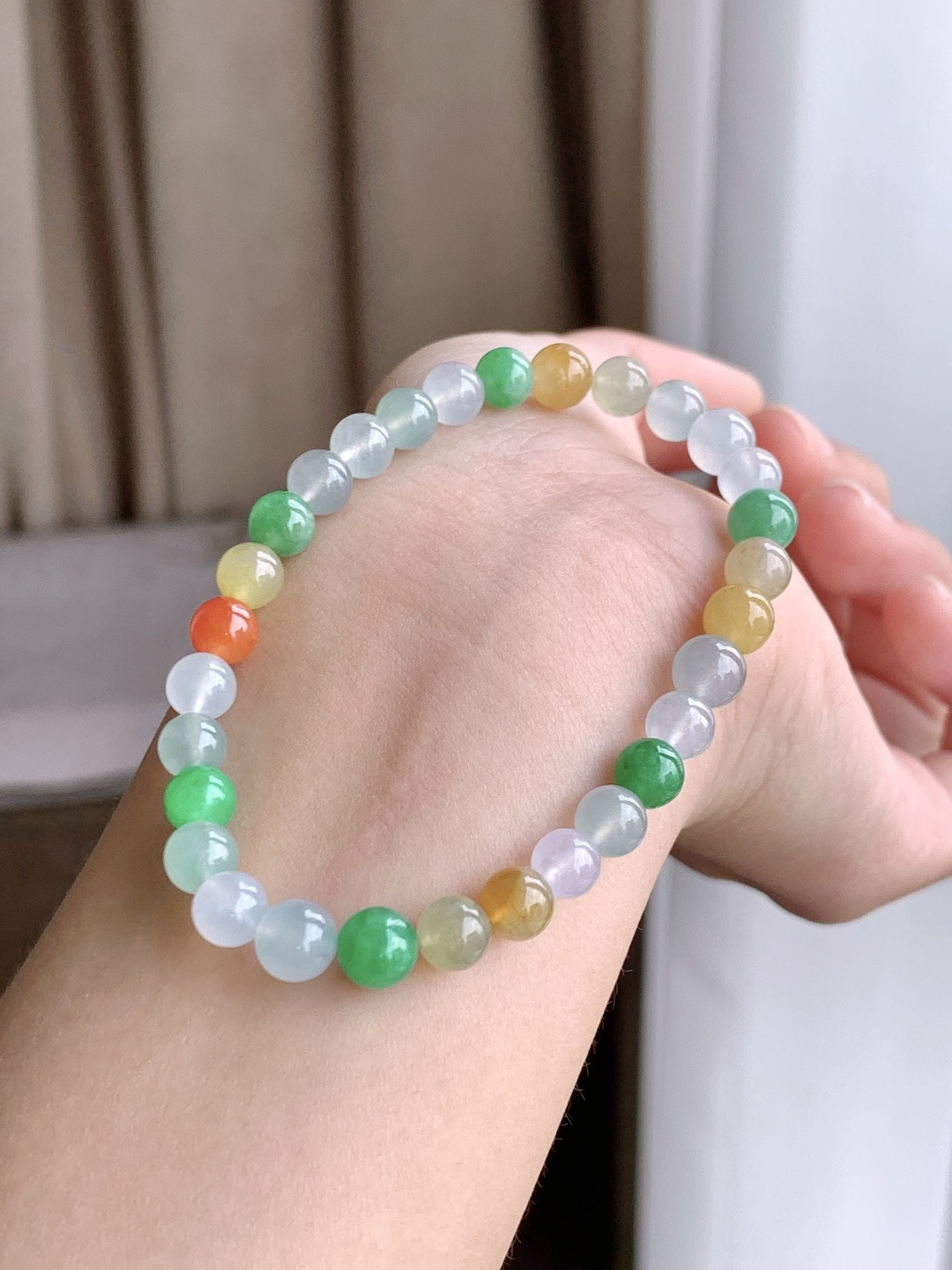 【珠子】冰多宝手串圆珠子手串 【说明】缅甸 性比高 【尺寸】5.9mm 【重量】11.8克