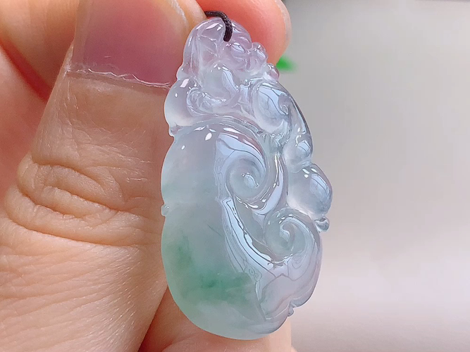 ️ 如意， 无裂，尺寸32.5-18.1-4.9mm，包A附证书