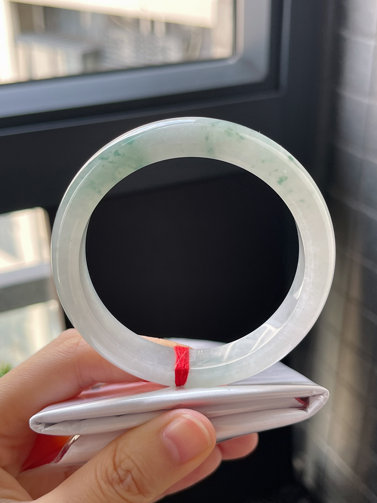 正圈56.2圈口，翡翠冰糯种飘花手镯