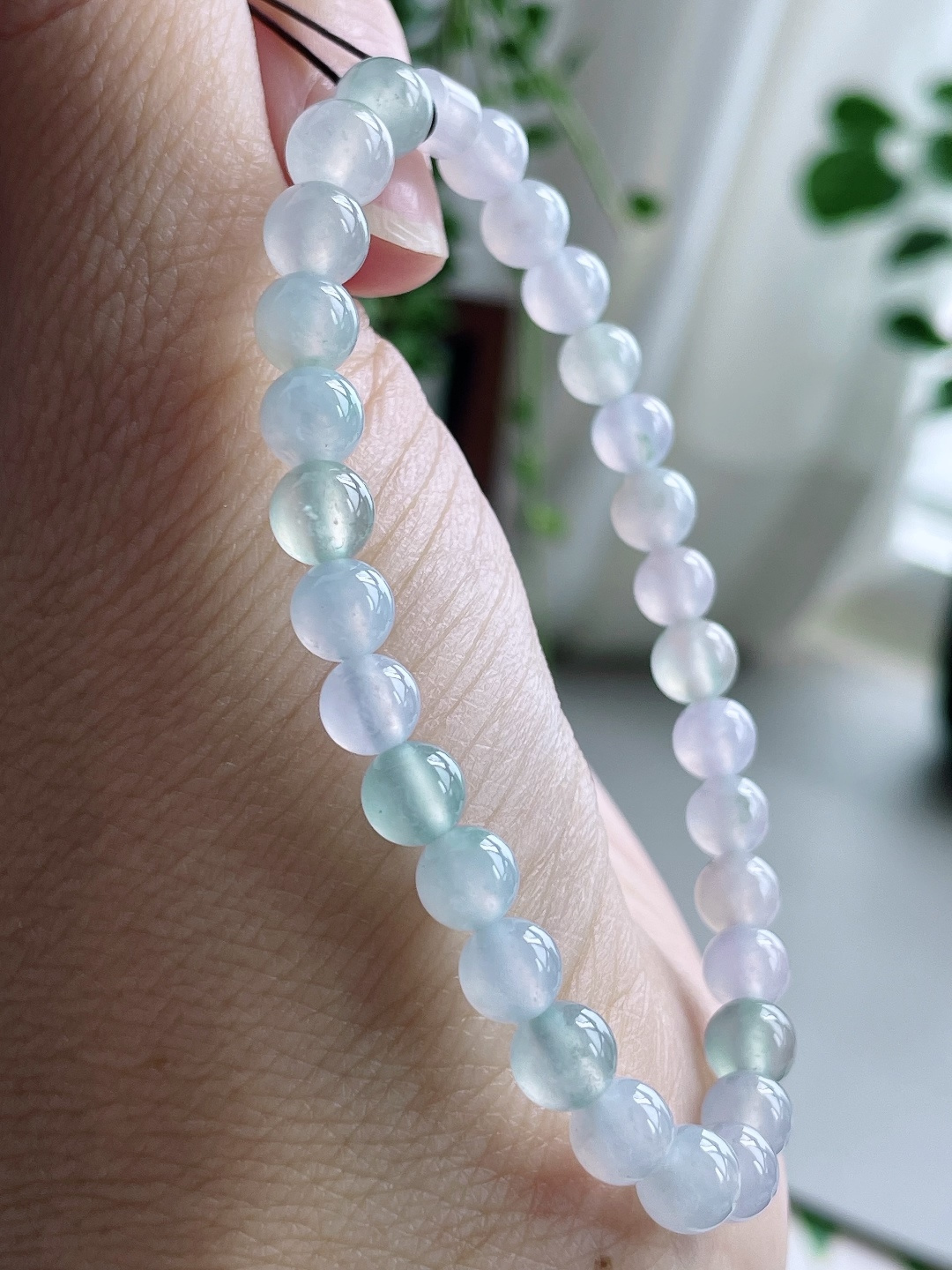 【珠子】冰种飘花手链圆珠珠子手链 【说明】缅甸 性比高 【尺寸】6.1mm 【重量】10.8克