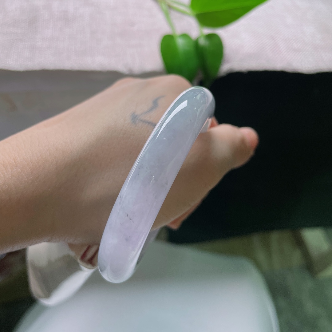 54.9/11.9/9.5，正圈，棉线，紫调温润柔和，点缀丝丝乌鸡，两者相融，上手温柔显气质，双色交织很有韵味。ss59302a