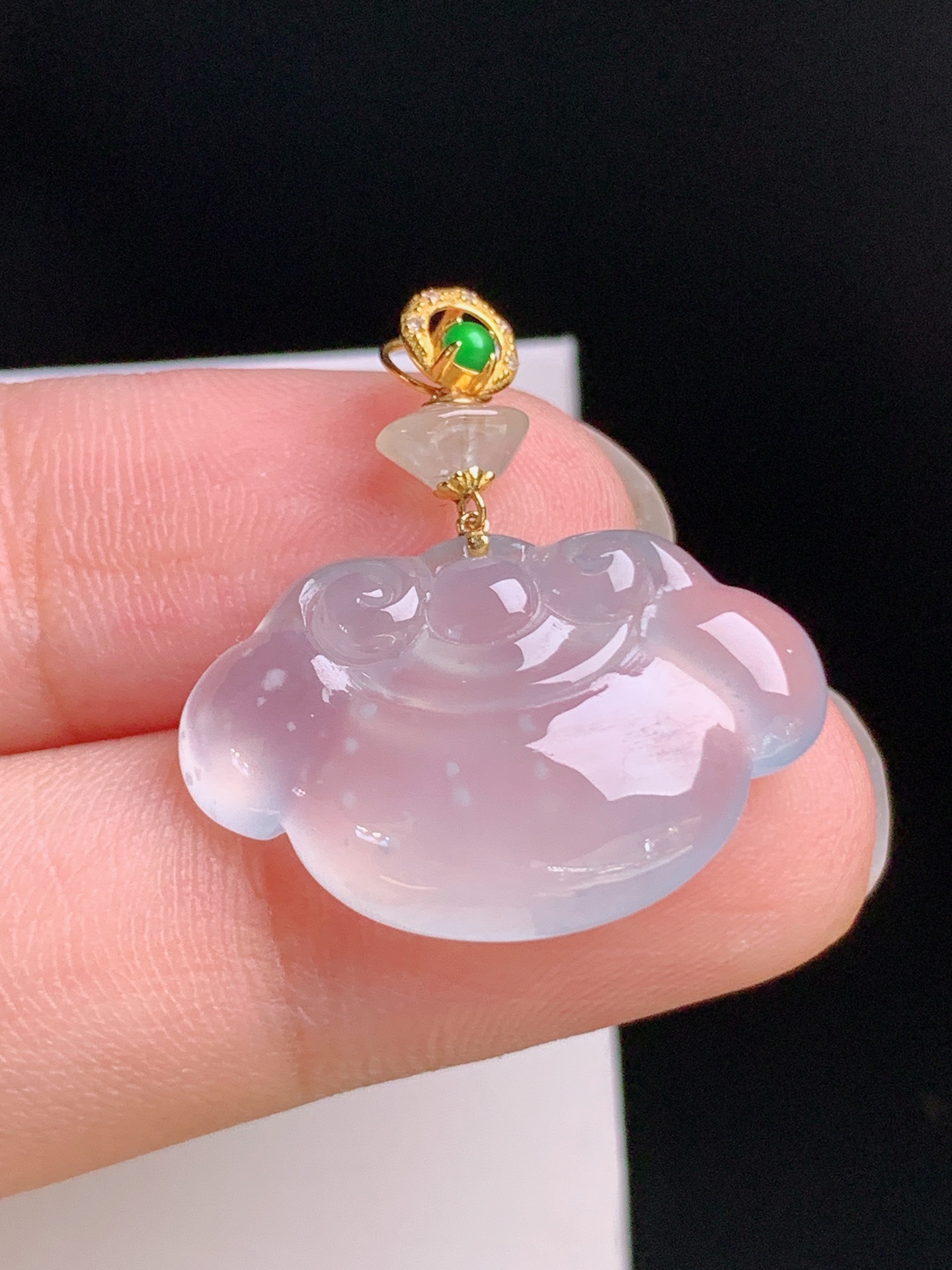 ️ 冰种如意锁吊坠，冰润饱满，金扣搭配，寓意顺心如意 裸石15-23.2-5 整体24.5 080