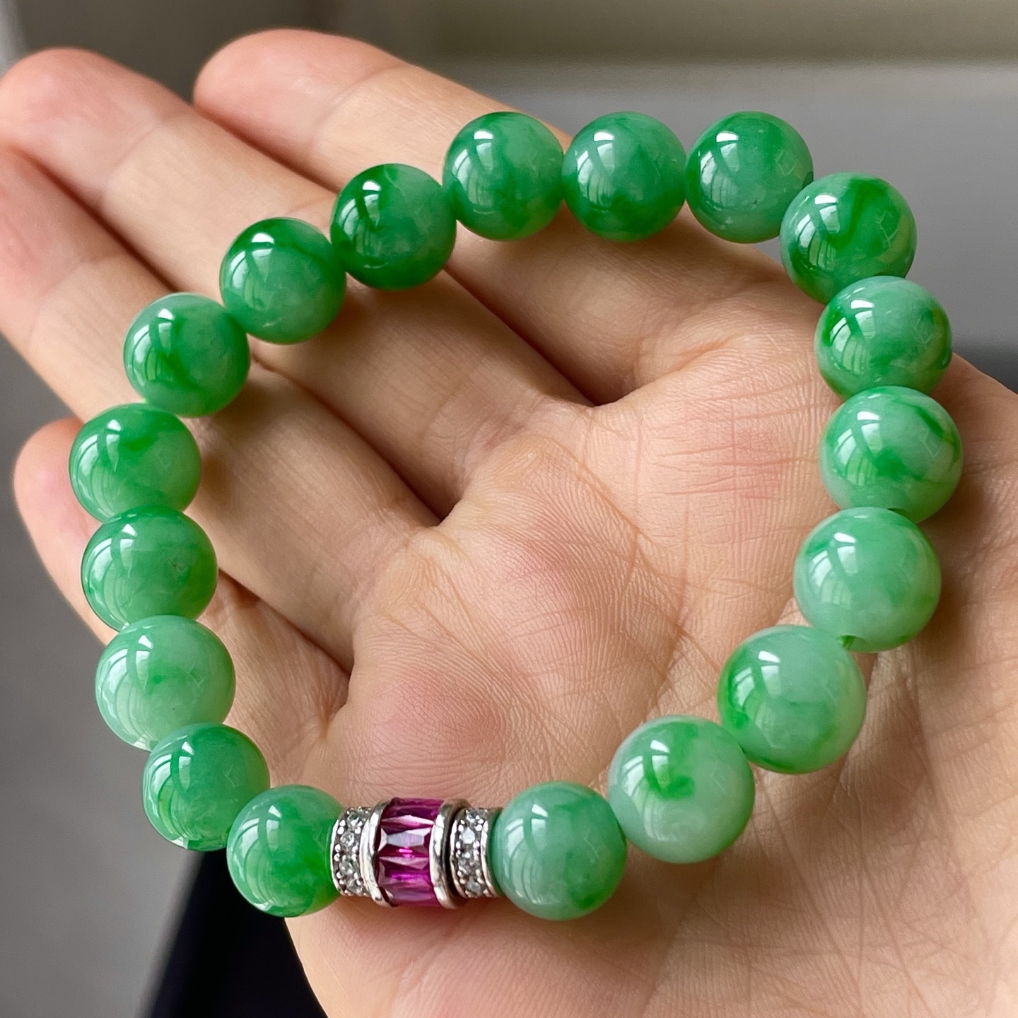 ️缅甸冰种阳绿手链，色辣，饱满水润，裸石尺寸9/10--18编码0923好数字