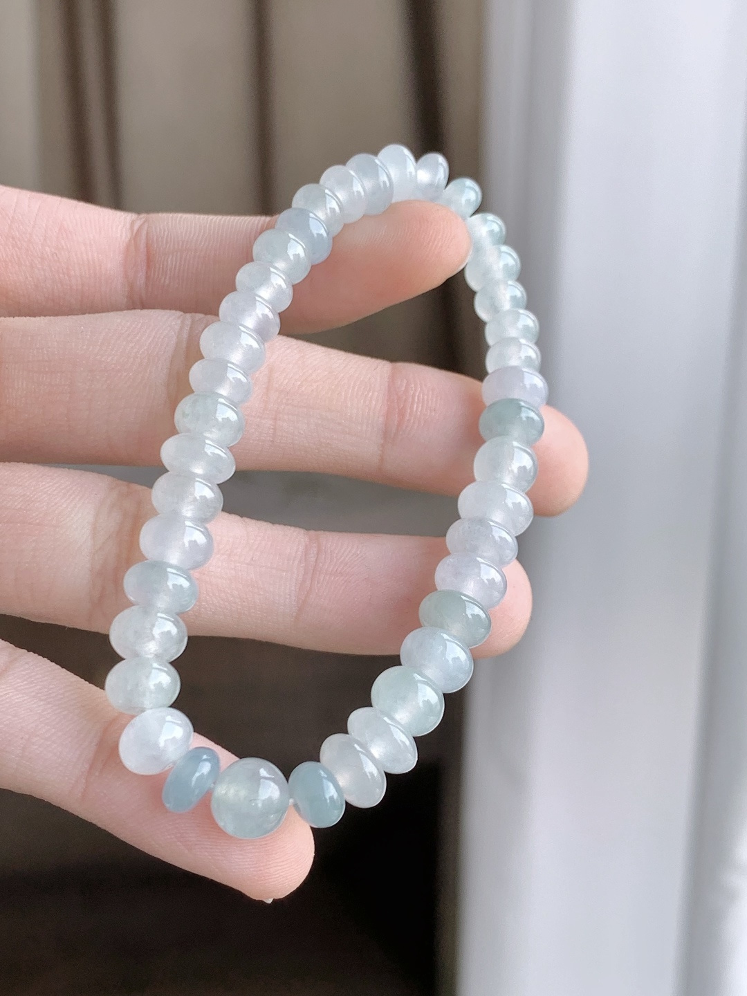 【珠子】飘花手串算盘珠子手串 【说明】缅甸 性比高 【尺寸】7-5mm 【重量】16.2克