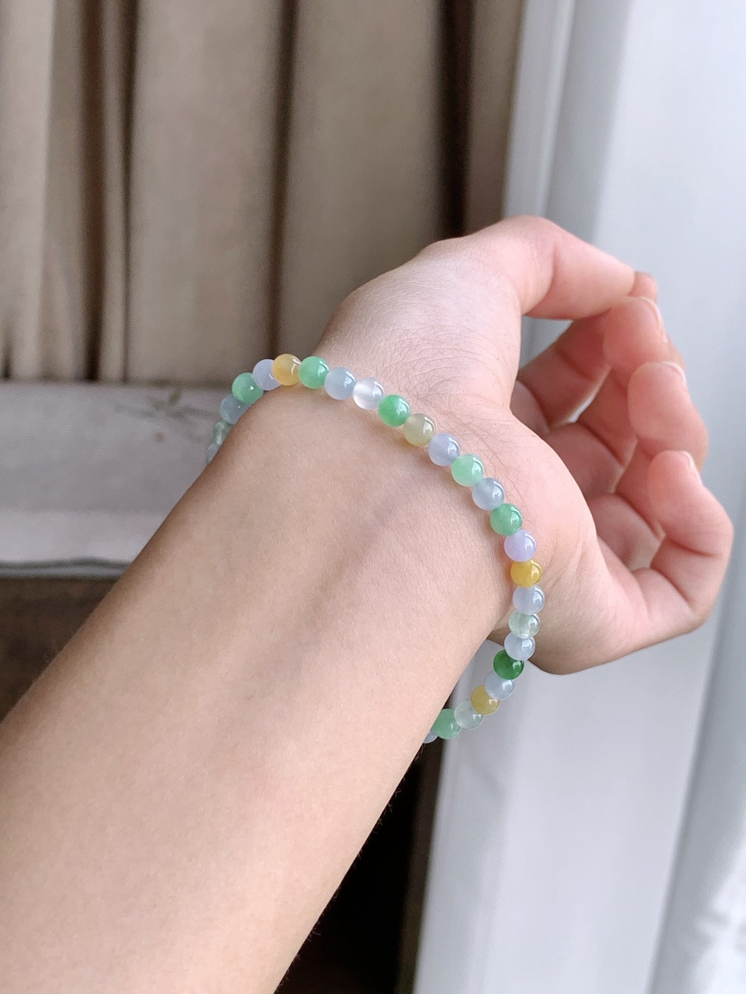 【珠子】冰多宝手串圆珠子手串 【说明】缅甸 性比高 【尺寸】4.6mm 【重量】6.7克
