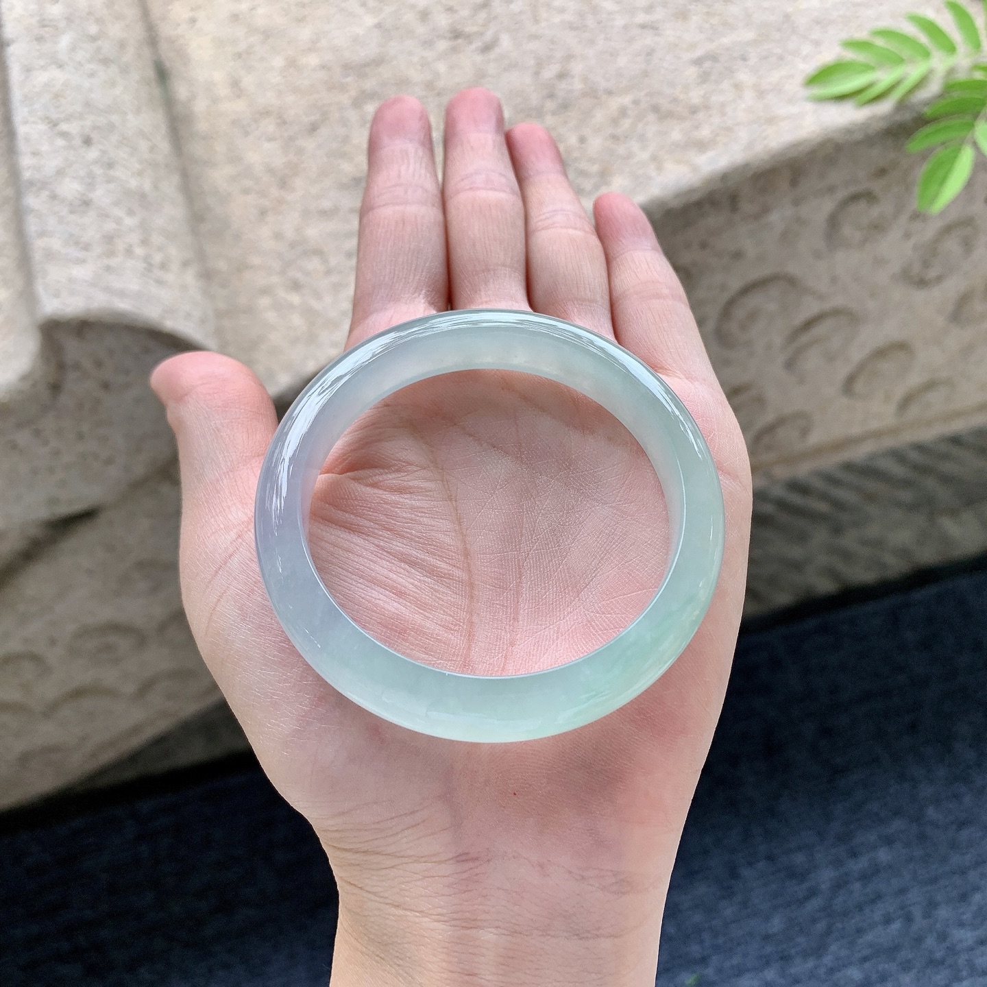 正圈52 53 圈口53.8/10.7/7.3 编码G9092524 冰糯春彩，水润，种老，细腻，有