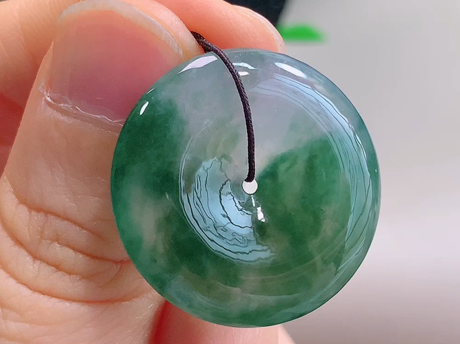 ️ 平安扣，无裂，尺寸26.3-6.1mm，包A附证书