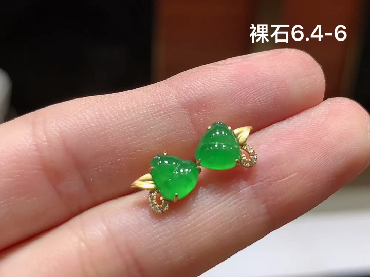 ️ 18K 冰绿葫芦耳钉 无裂 尺寸，6.4-6