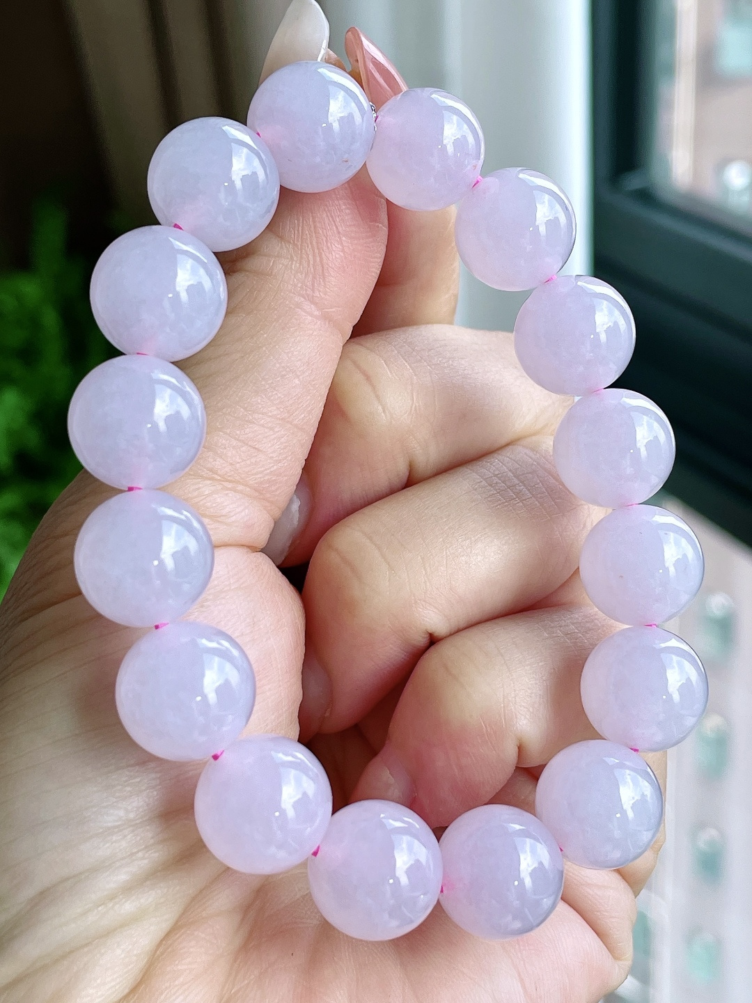 【珠子】冰手串圆珠珠子手串 【说明】缅甸 性比高 【尺寸】12.6-12.4mm 【重量】55.7