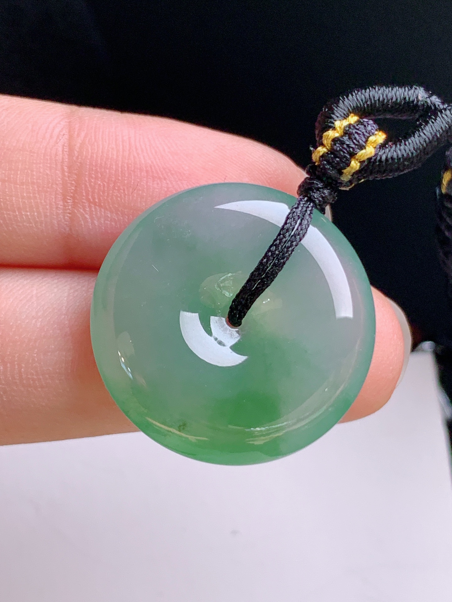 ️ 冰种飘绿平安扣，圆润饱满，编绳搭配，寓意平安圆满，裸石24.6-6