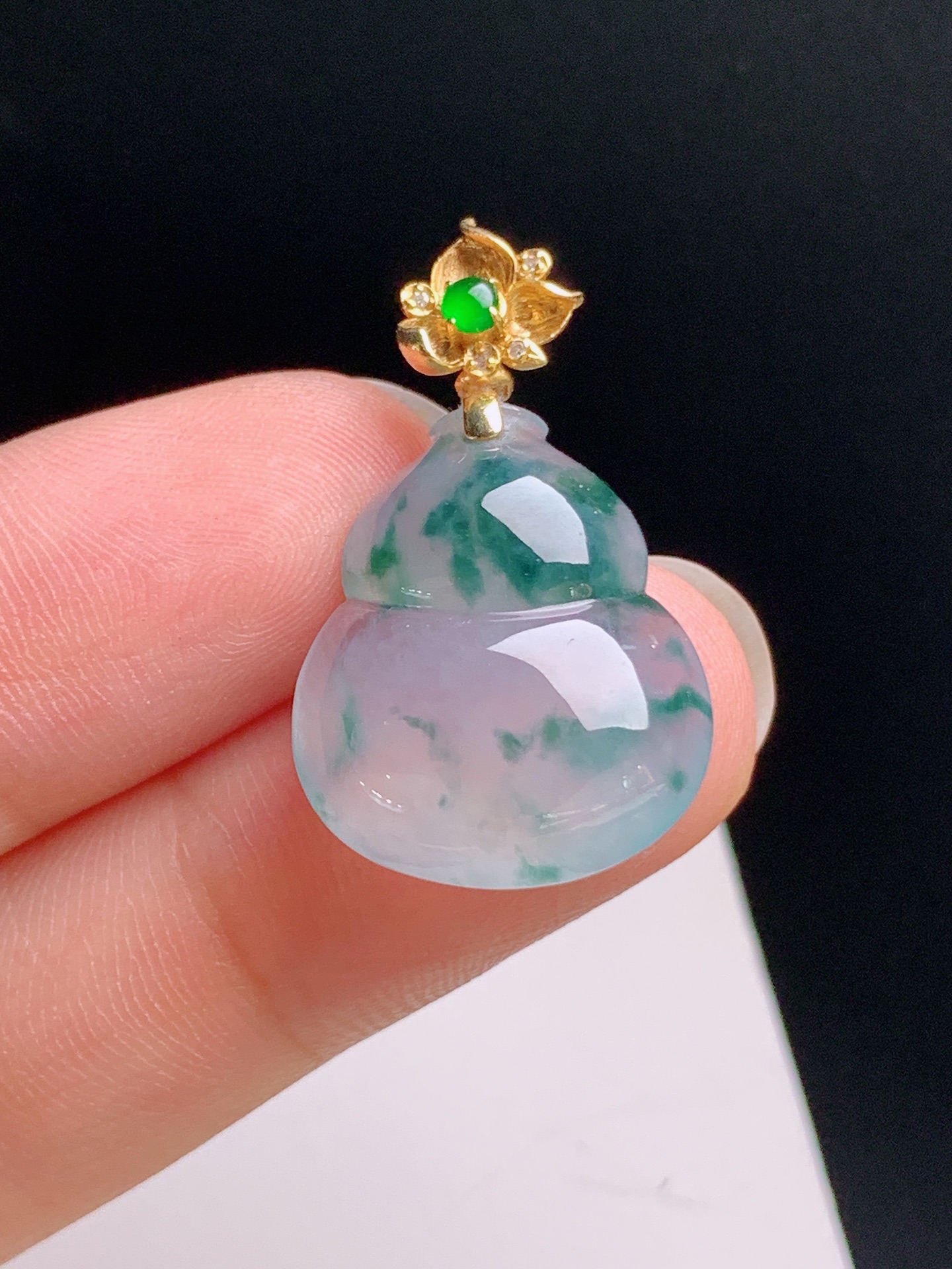 ️ 冰种飘花葫芦吊坠，飘绿花，金扣搭配，寓意福禄双全，裸石19.5-16.6-5.229 13