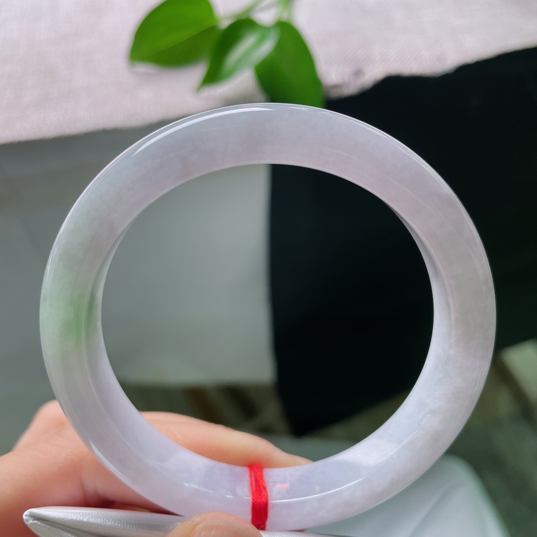 56.9/11.4/8.5，春彩正圈，晶体线，朦胧淡紫为底，一隅清新翠色温柔晕染，紫韵清雅，翠色鲜活，气韵温婉动人。ss59577a