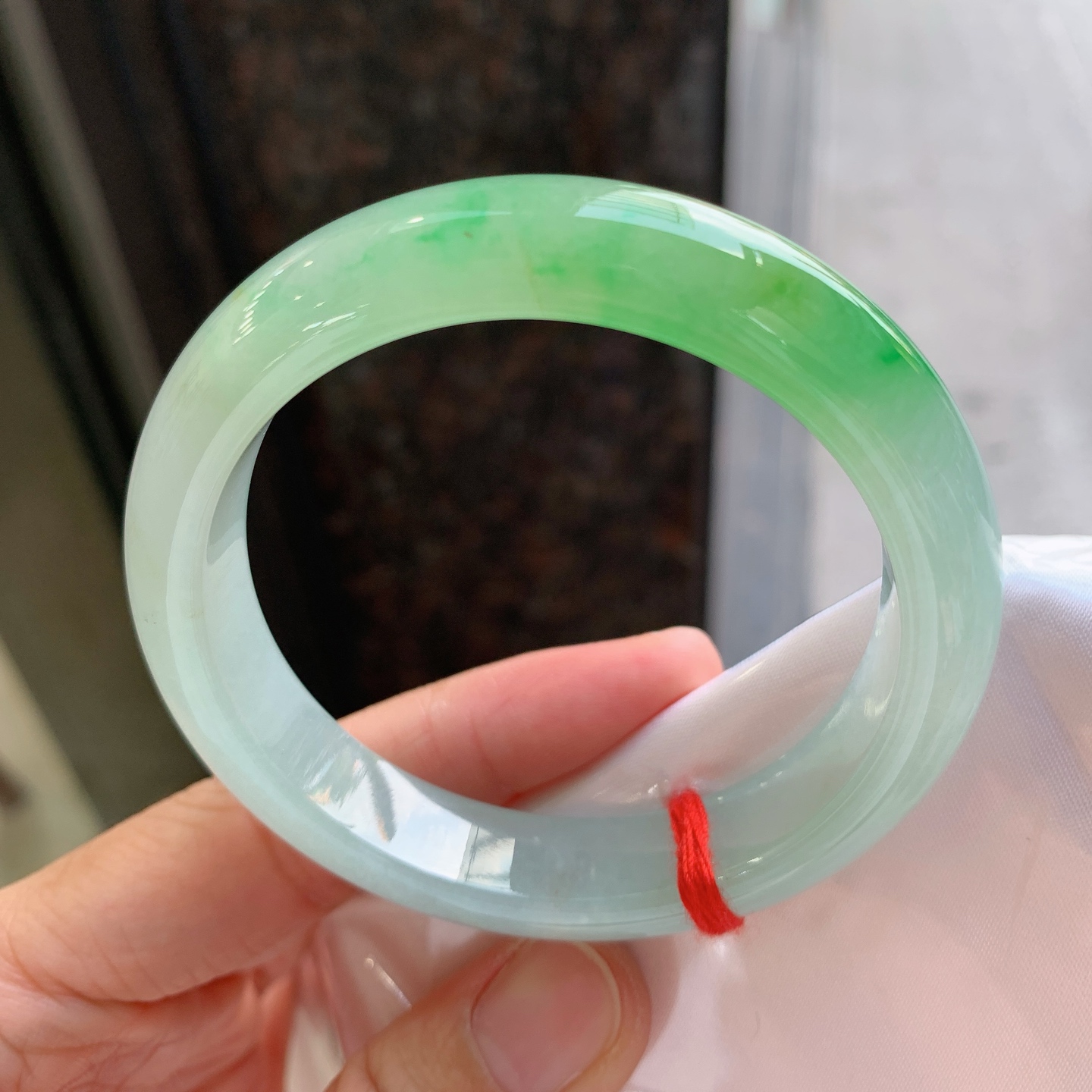 正圈冰双彩 无裂 尺寸：55.5/12.5/8.5 细腻